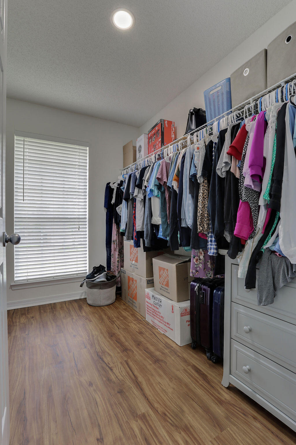 ALICIA PLACE - Residential