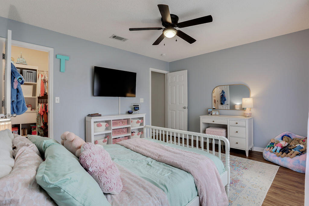 ALICIA PLACE - Residential