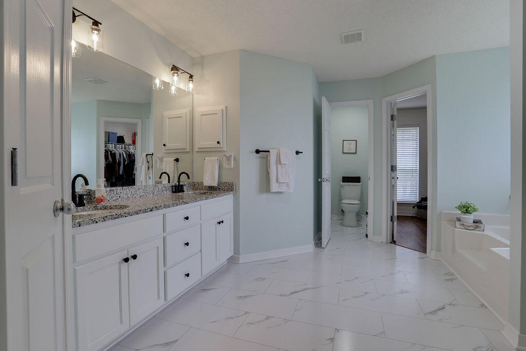 ALICIA PLACE - Residential