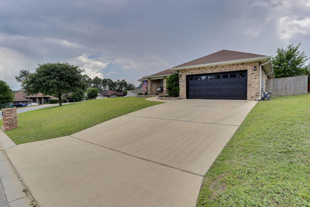 ALICIA PLACE - Residential