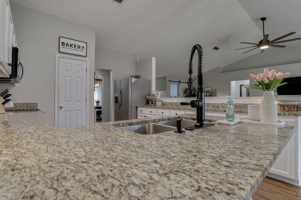 ALICIA PLACE - Residential