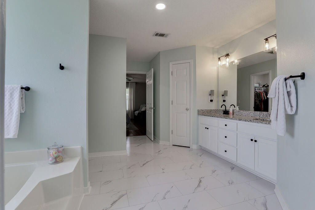 ALICIA PLACE - Residential