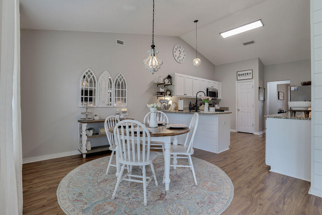 ALICIA PLACE - Residential