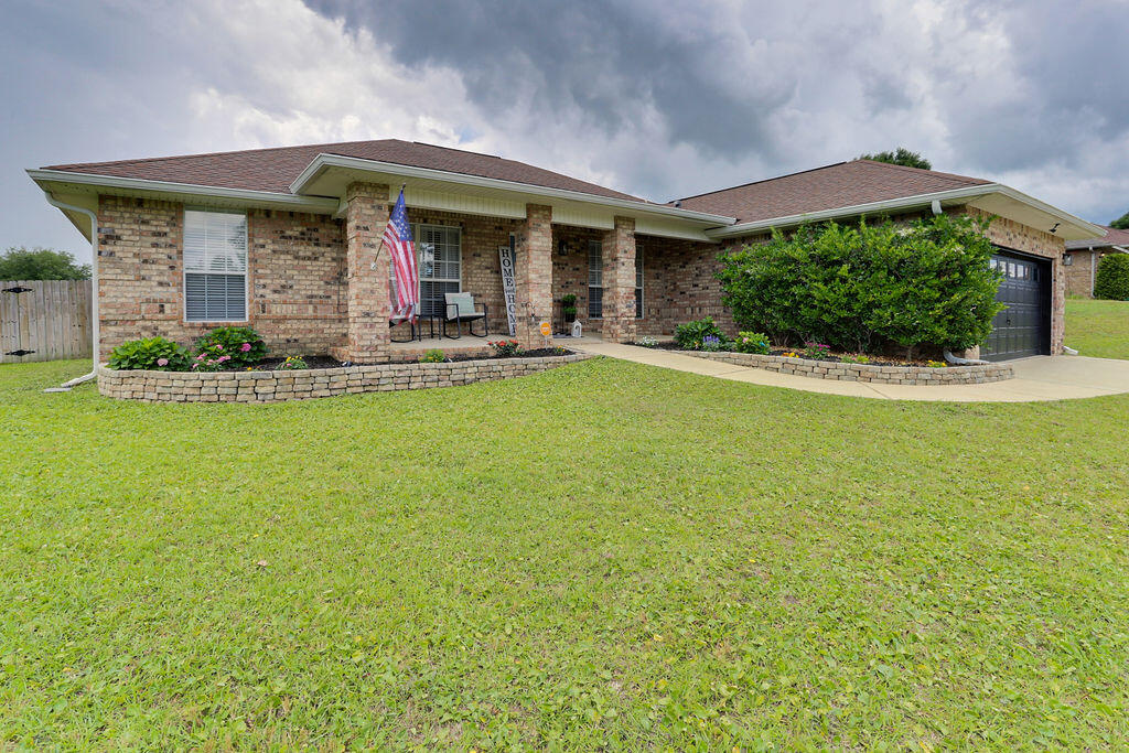 ALICIA PLACE - Residential