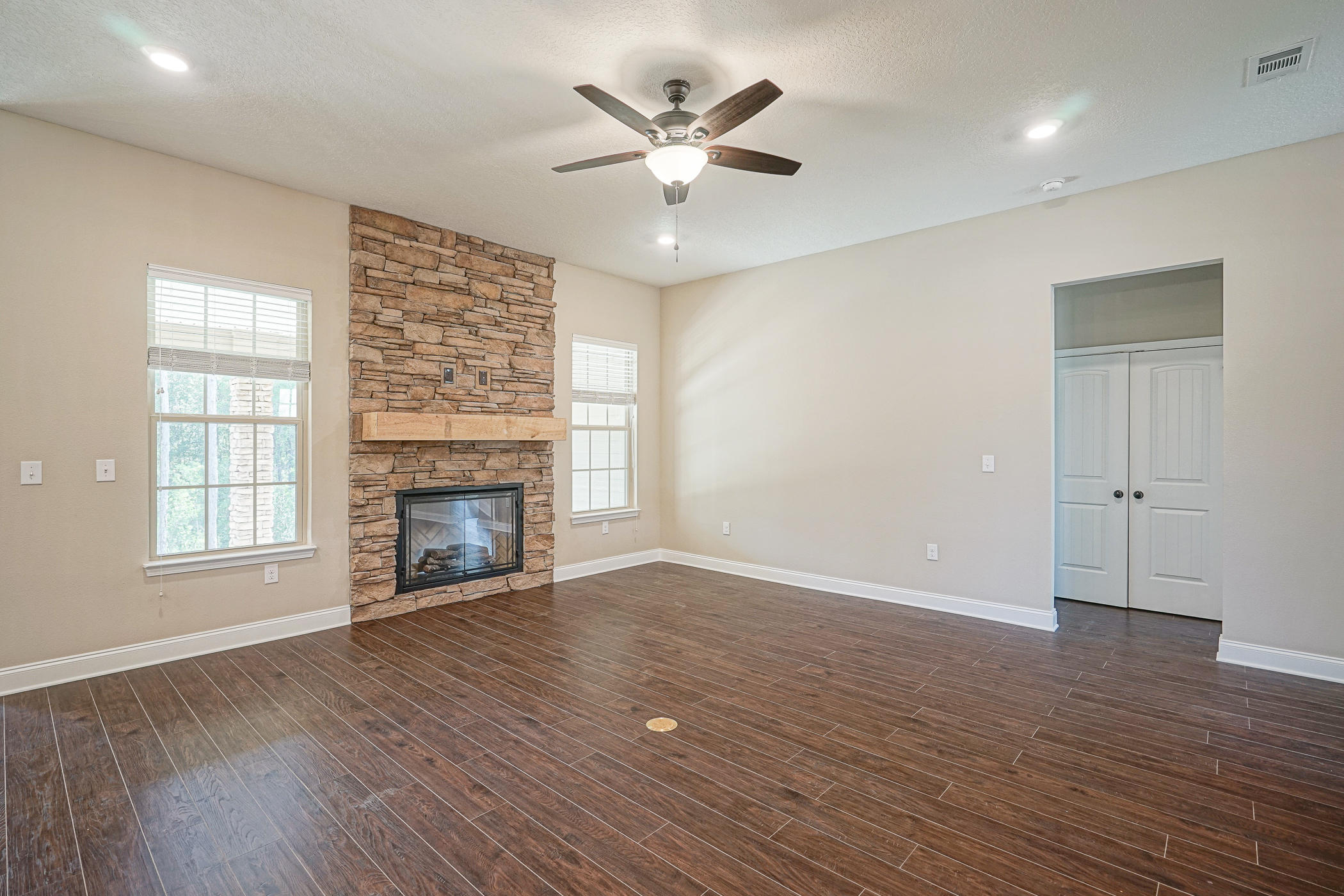 TIMBERLAND RIDGE - Residential