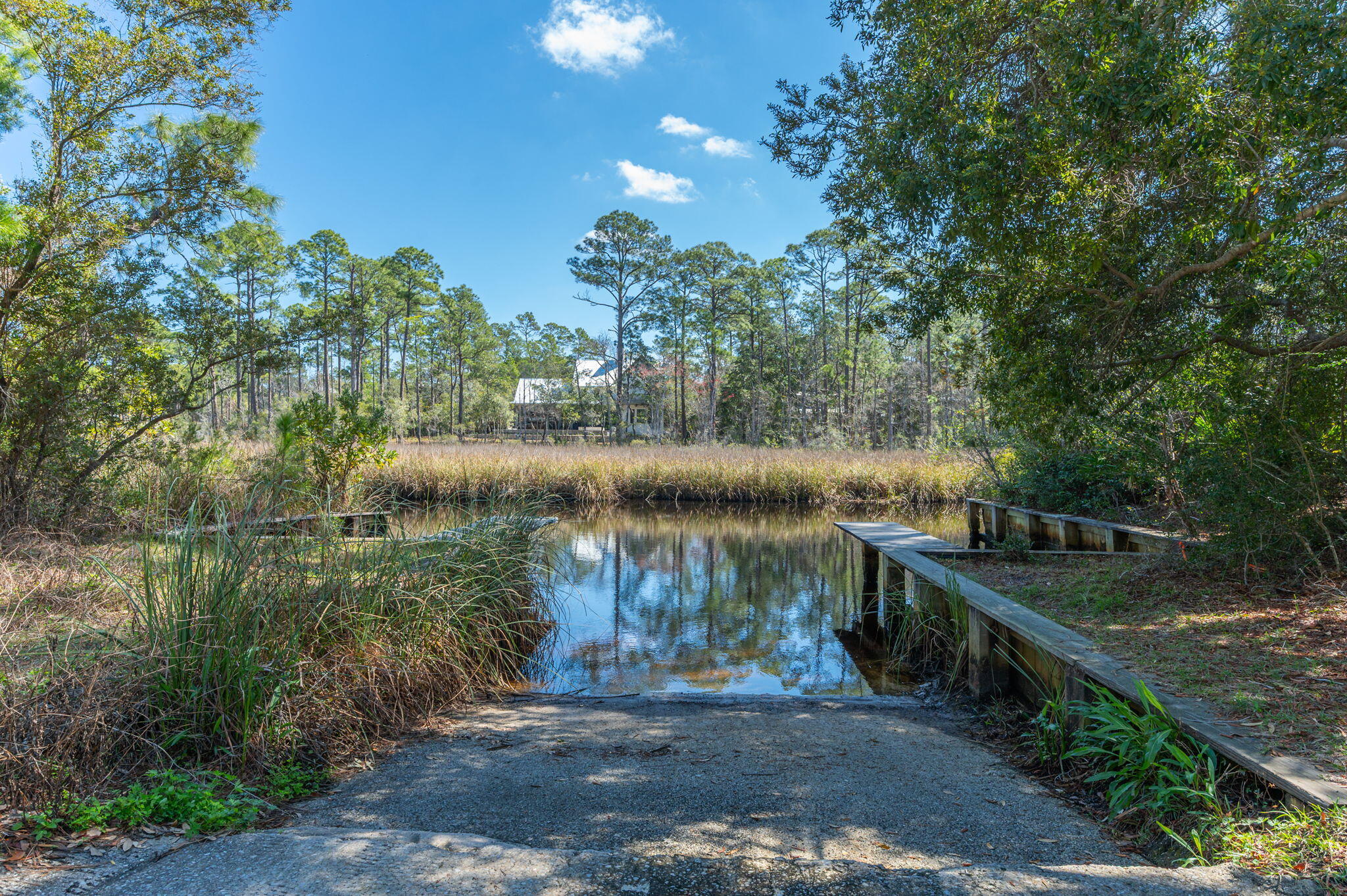 MAGNOLIA BEACH - Residential