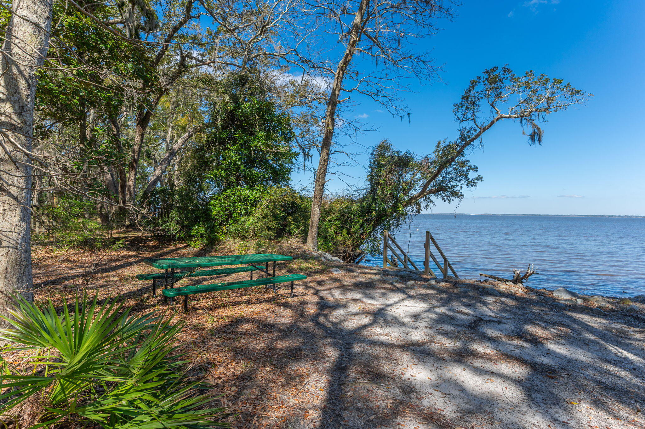 MAGNOLIA BEACH - Residential