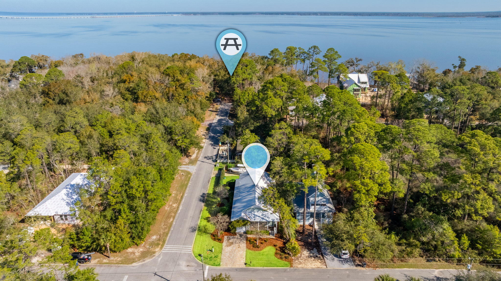 MAGNOLIA BEACH - Residential