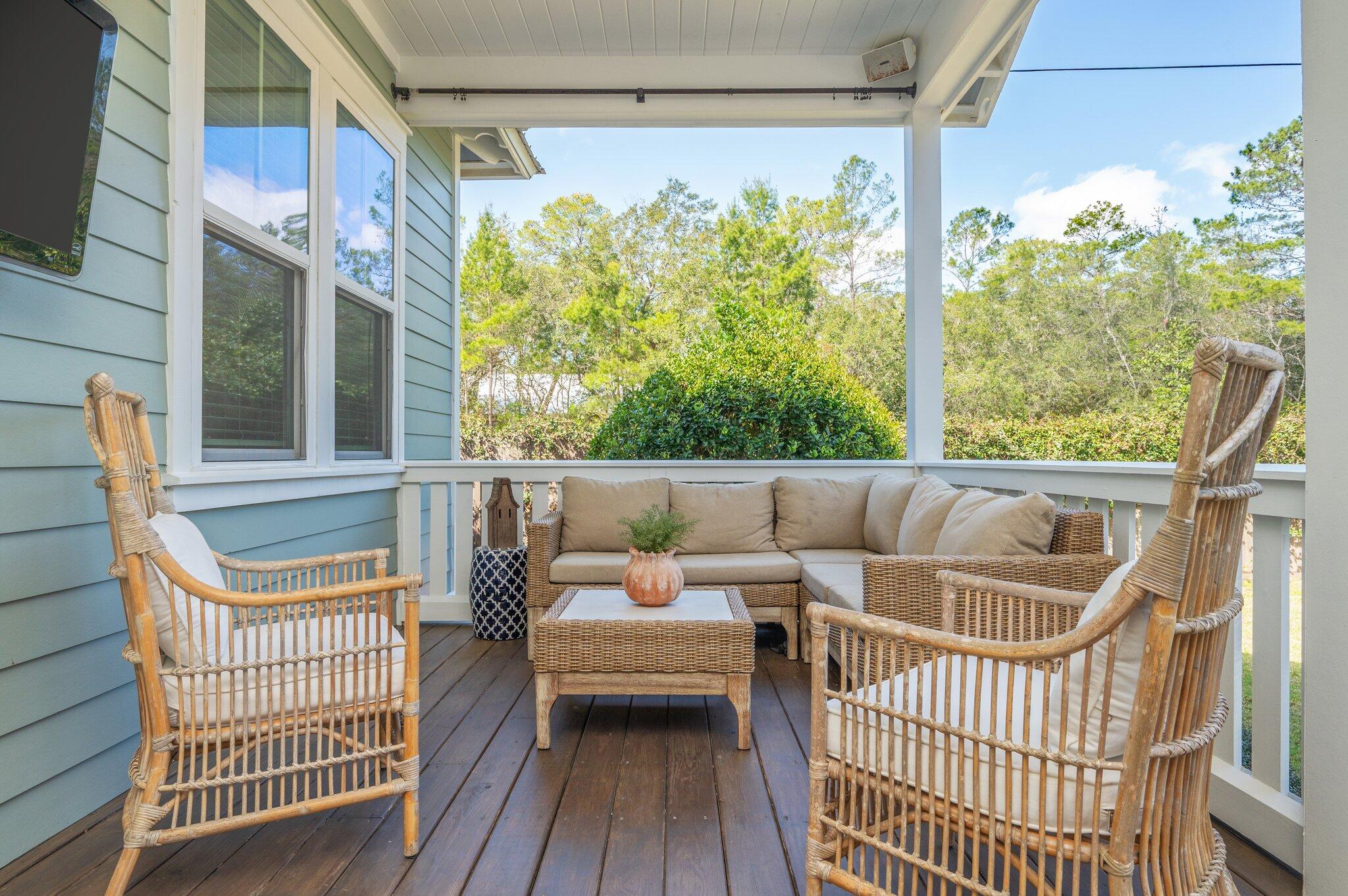 MAGNOLIA BEACH - Residential