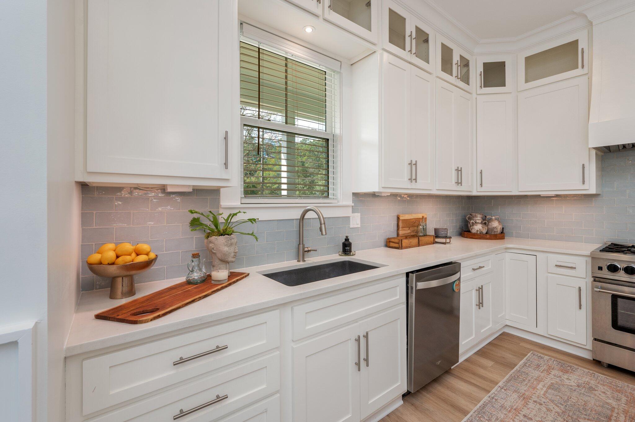 MAGNOLIA BEACH - Residential
