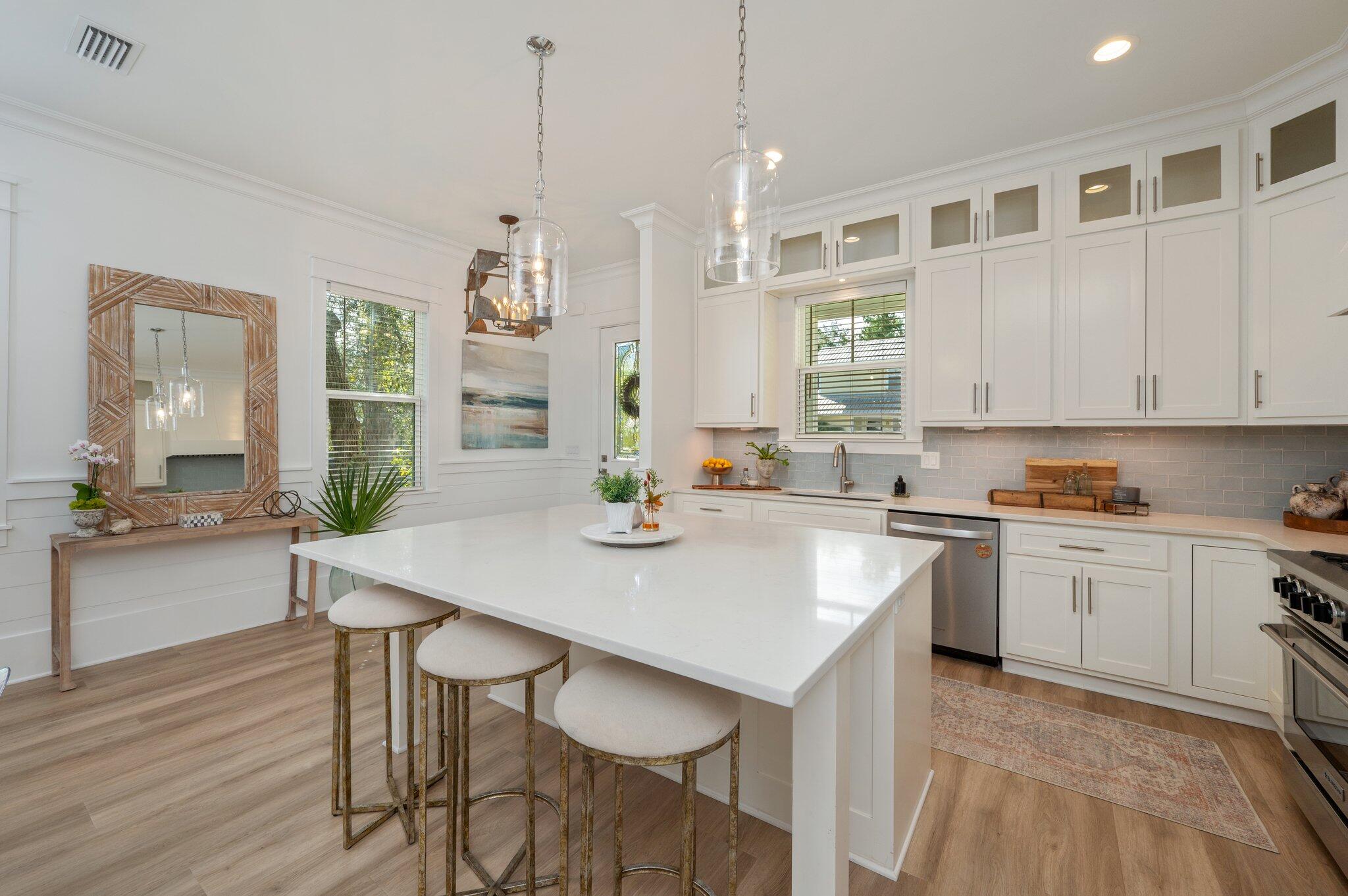 MAGNOLIA BEACH - Residential