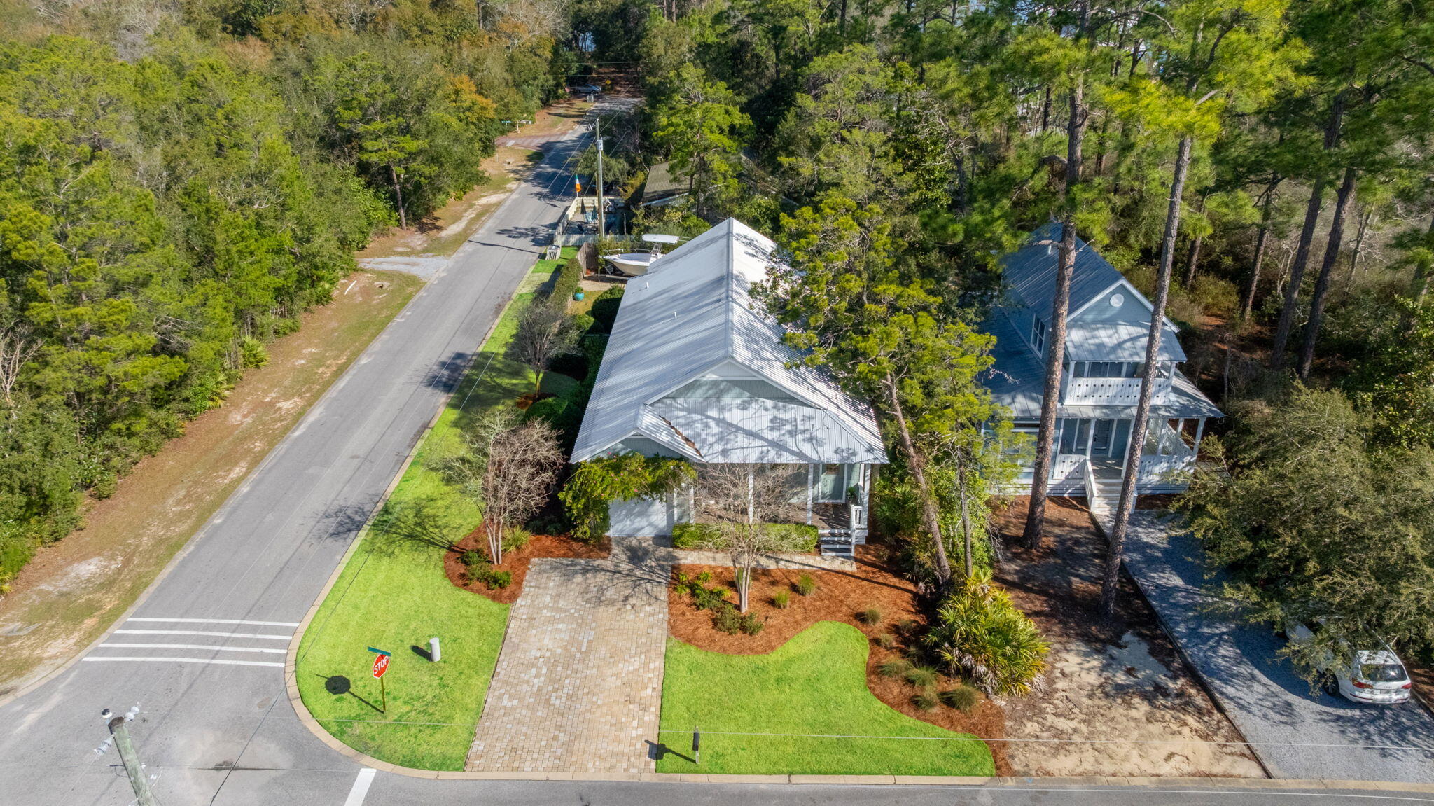 MAGNOLIA BEACH - Residential
