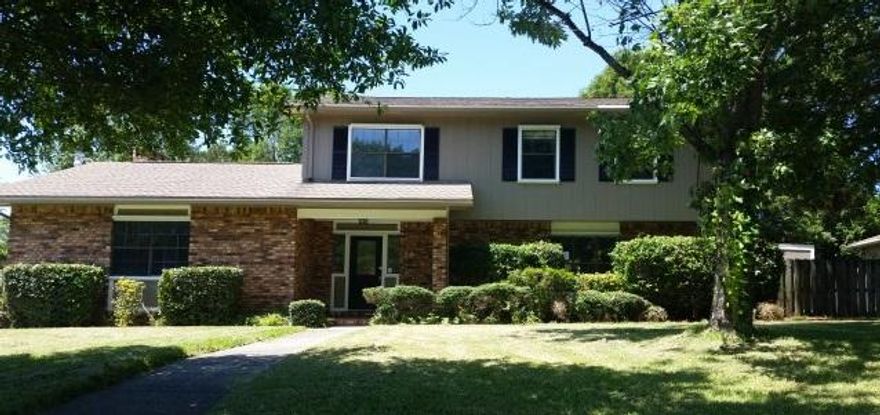 Real Estate Owned REO. This 4 bed 2 and a half bath home is located on a large over a third of an acre corner lot in the middle of Shalimar Pointe golf course, around the corner from Lake Lorraine part of Lake Lorraine Estates. You will enjoy the gunite pool, and relax on the 22x12 covered back patio. The home interior features include a formal living room, formal dining room, nice kitchen with island and stainless steel appliances. There is a lovely great room with a wood burning fireplace that has a screened/glass closure with air vents. Upstairs is the very spacious master bedroom and the large walk-in master closet call to take a look at this home today.