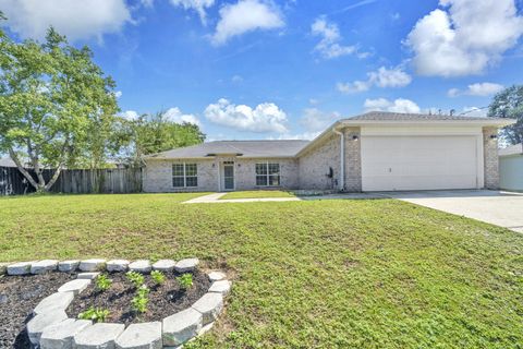 Photo of 1312 Jeffrine Dr Drive, Crestview, FL 32536 (MLS # 982649)