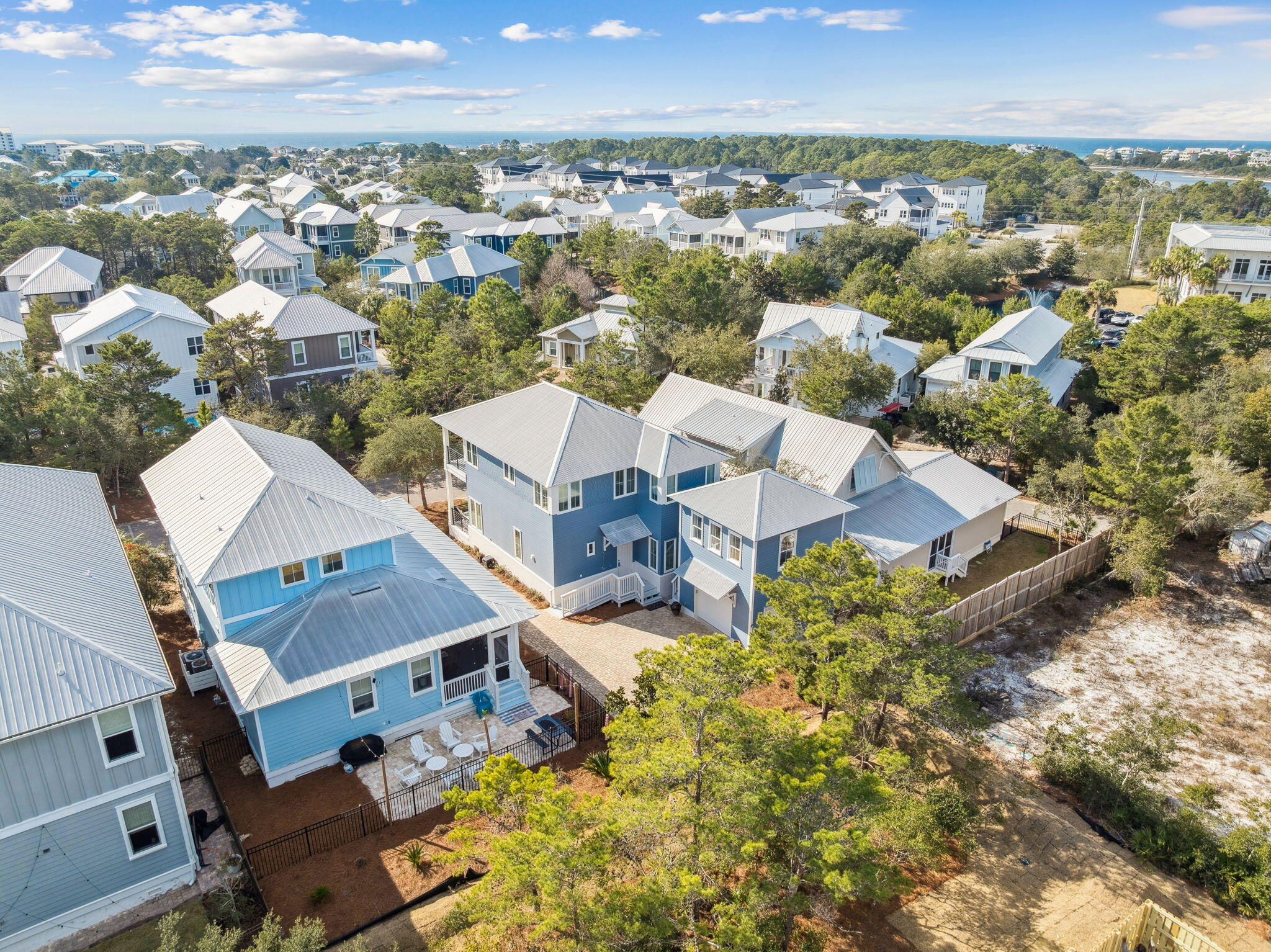 HIGHLAND PARKS - Residential