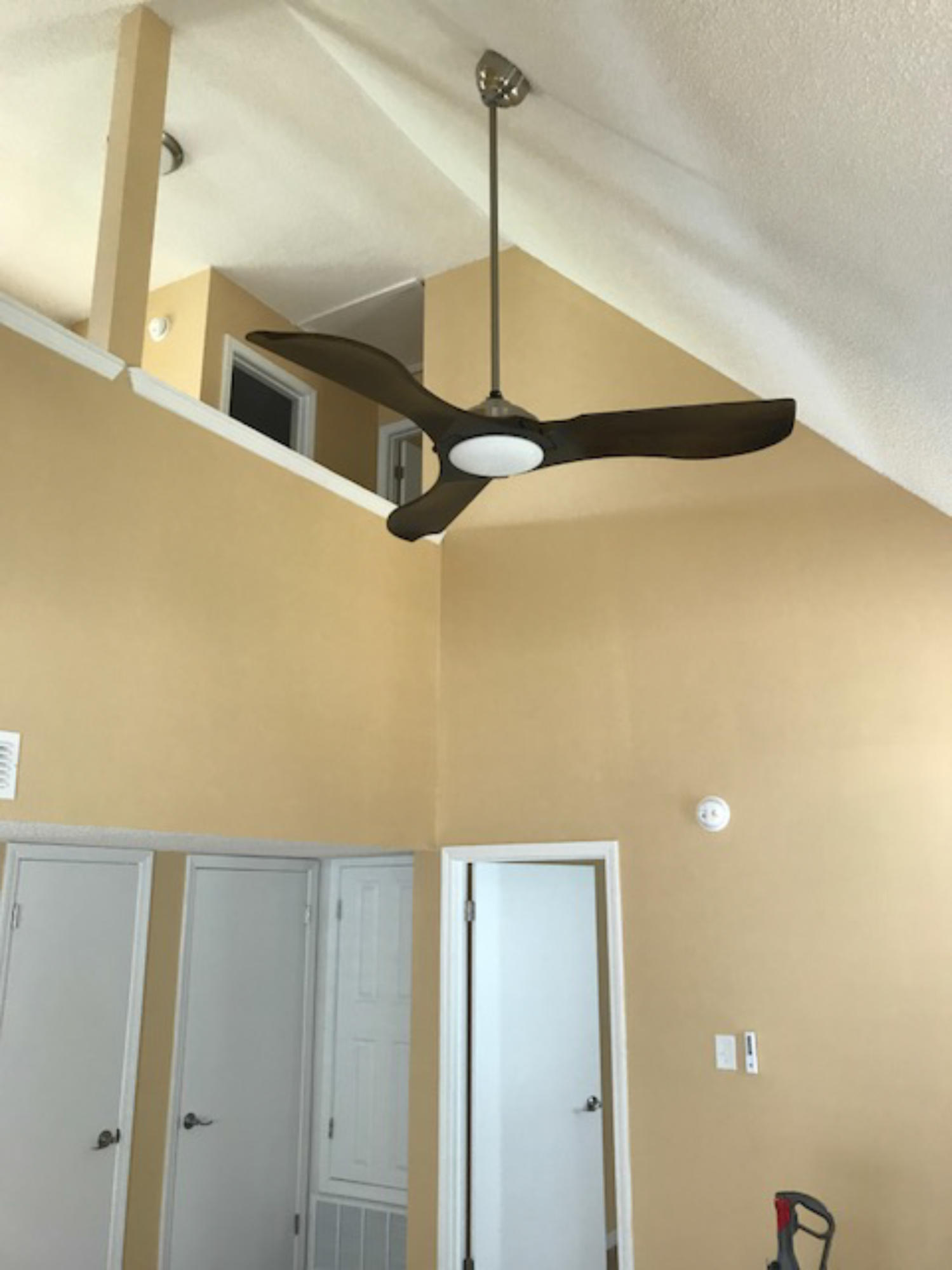 COLINA DEL ORO - Residential Lease