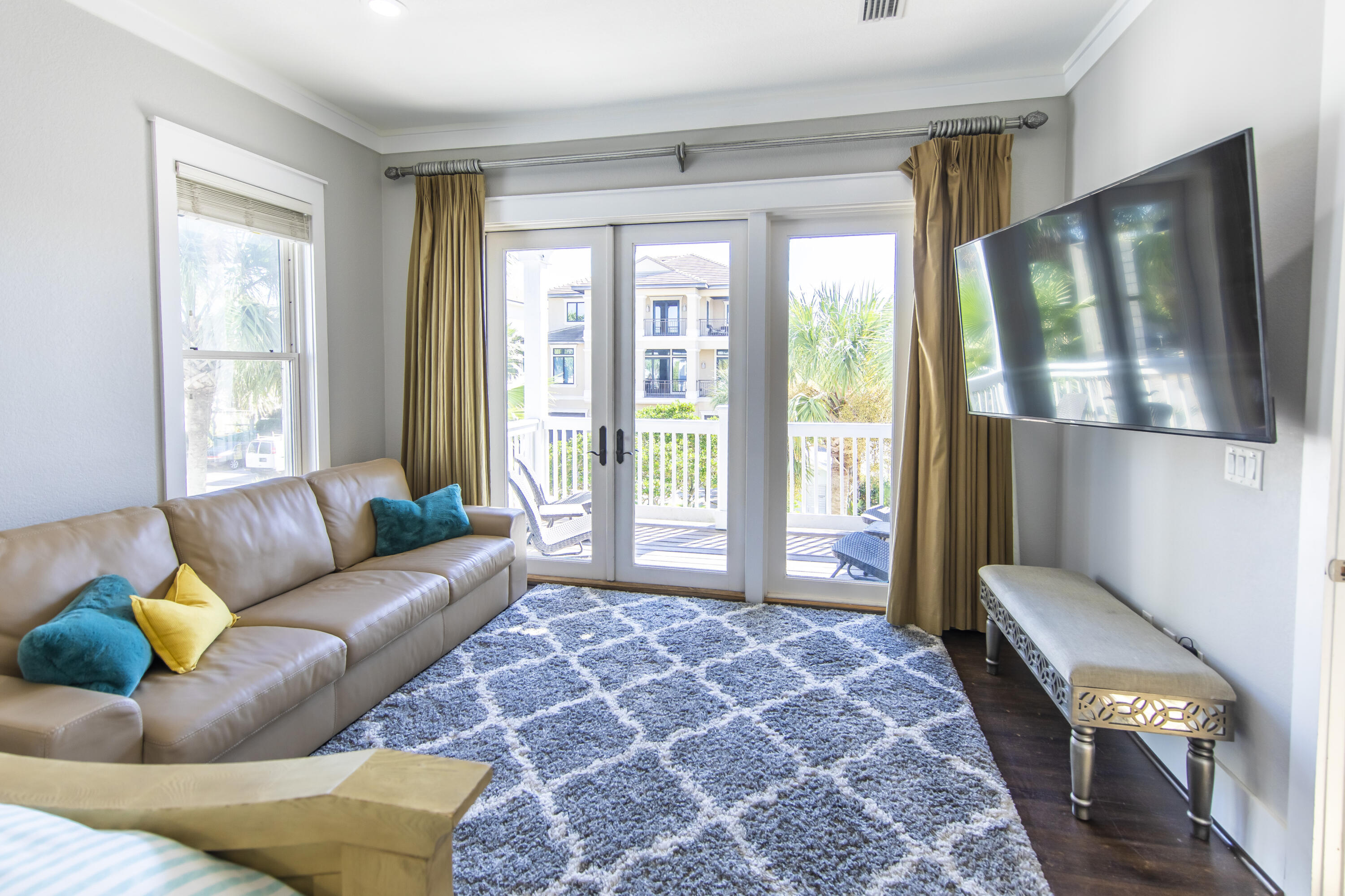 CRYSTAL BEACH - Residential