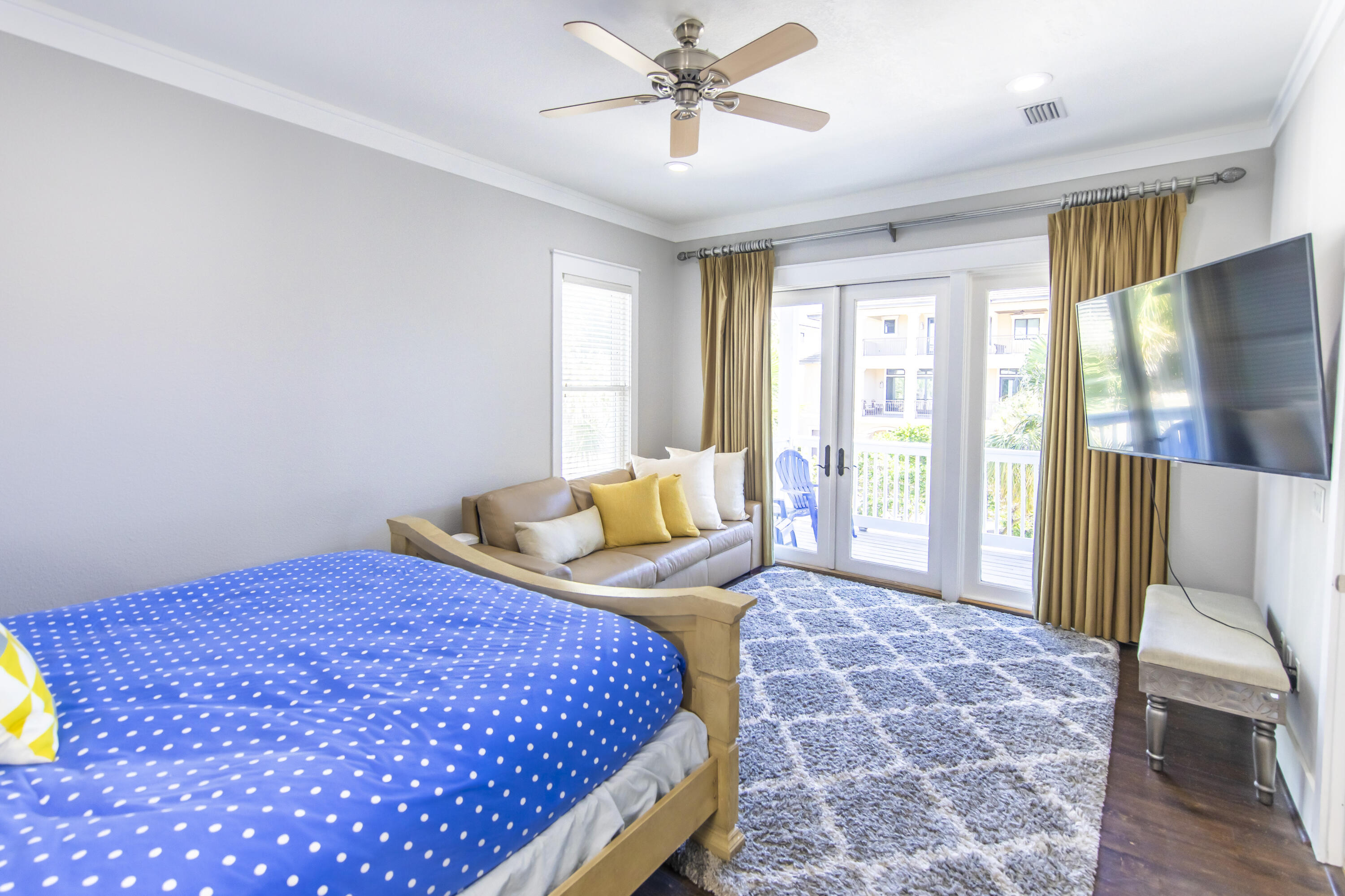 CRYSTAL BEACH - Residential