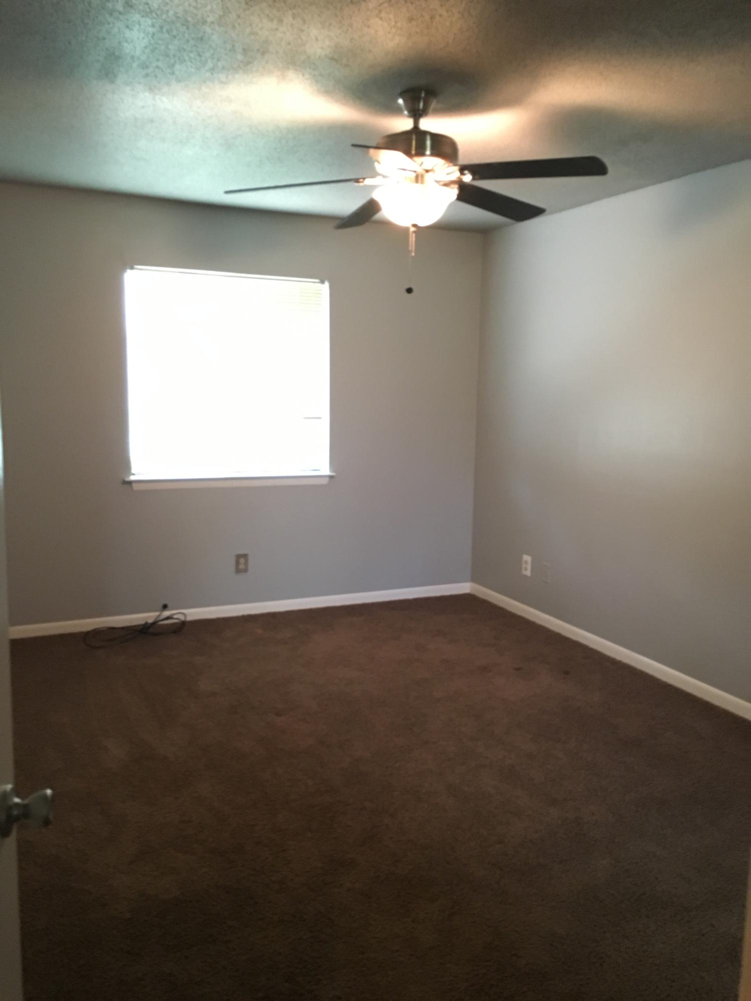 PINE RIDGE TRACE RE/SUB - Residential Lease
