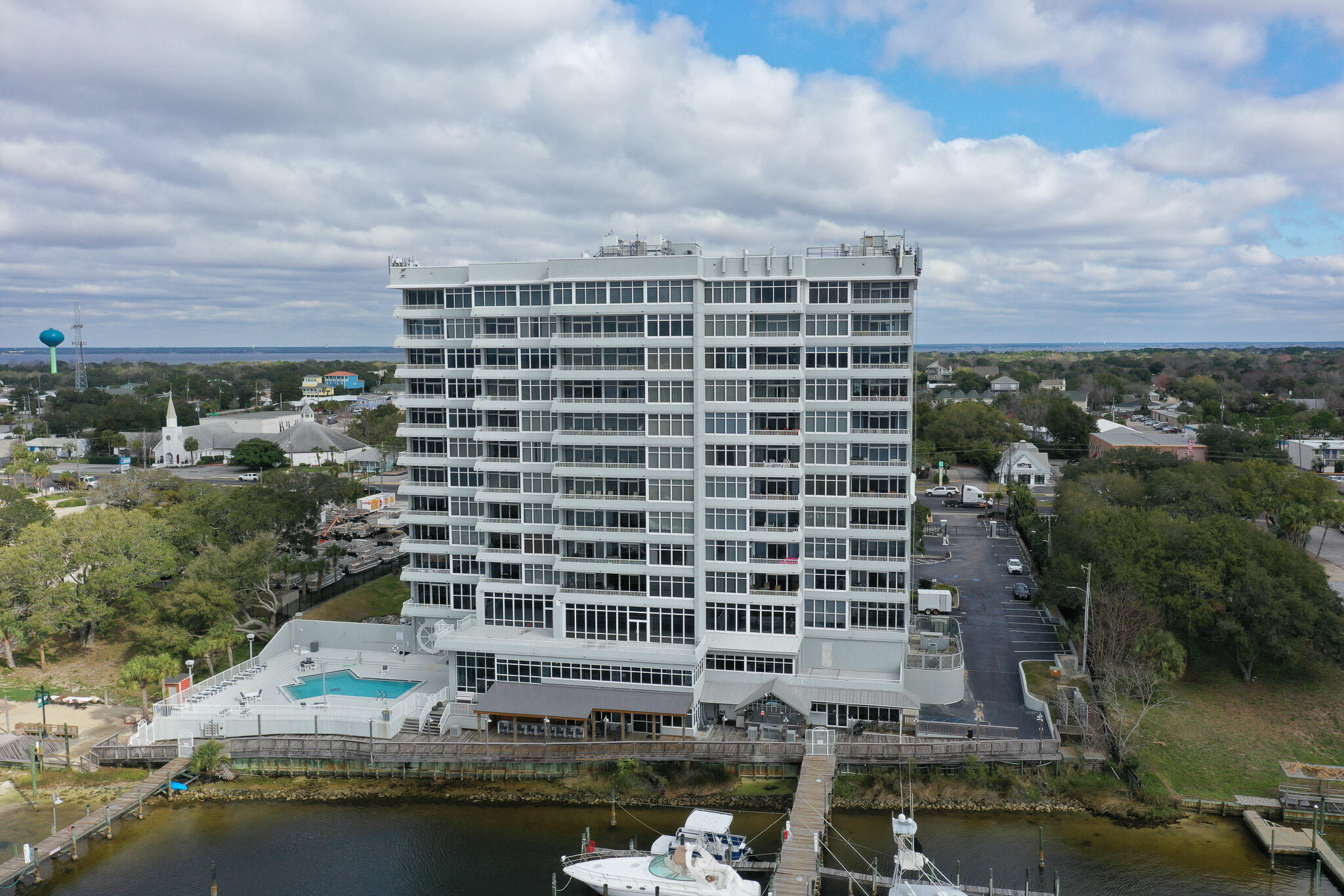 DESTIN YACHT CLUB - Residential Lease