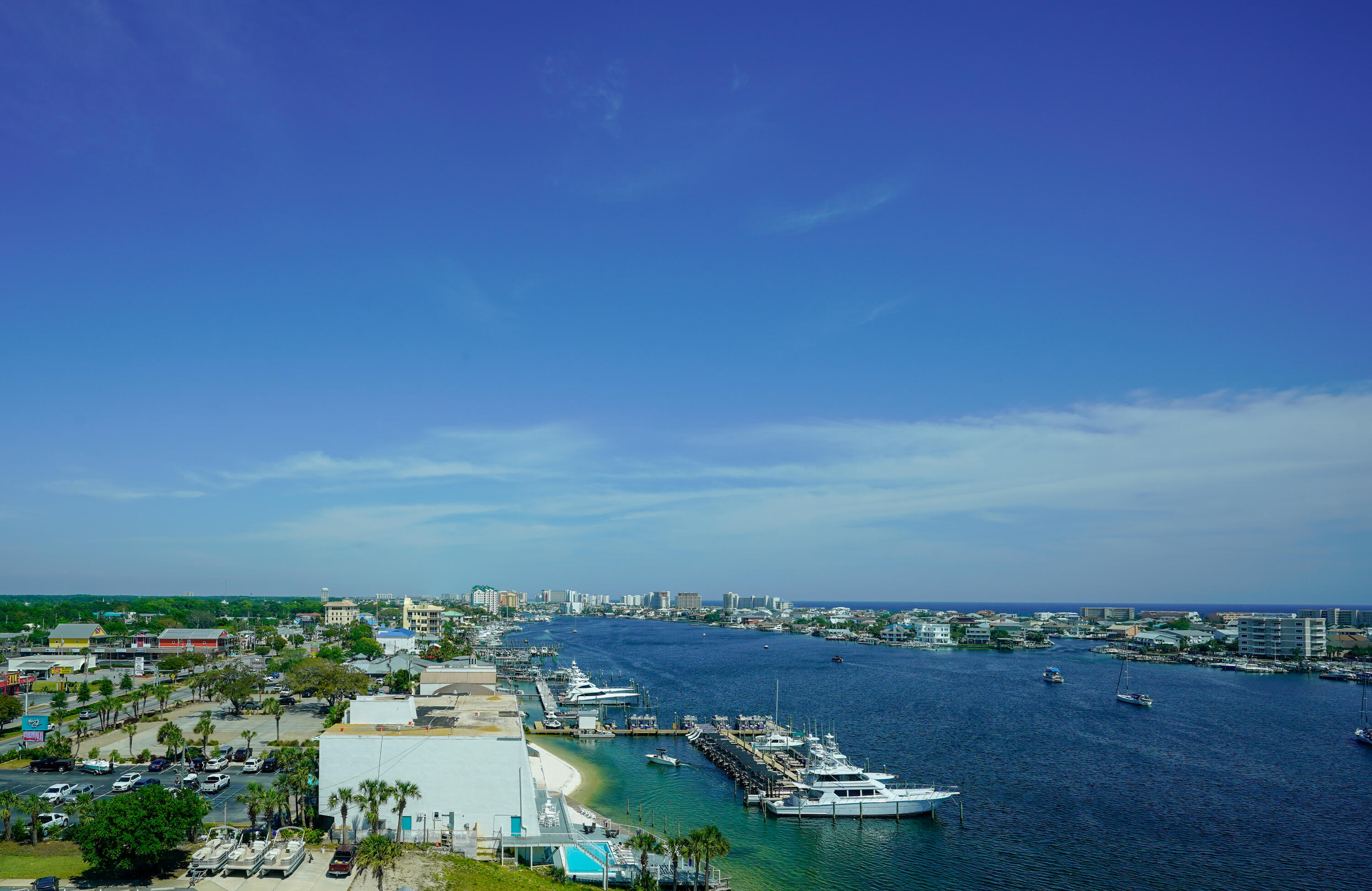 DESTIN YACHT CLUB - Residential Lease