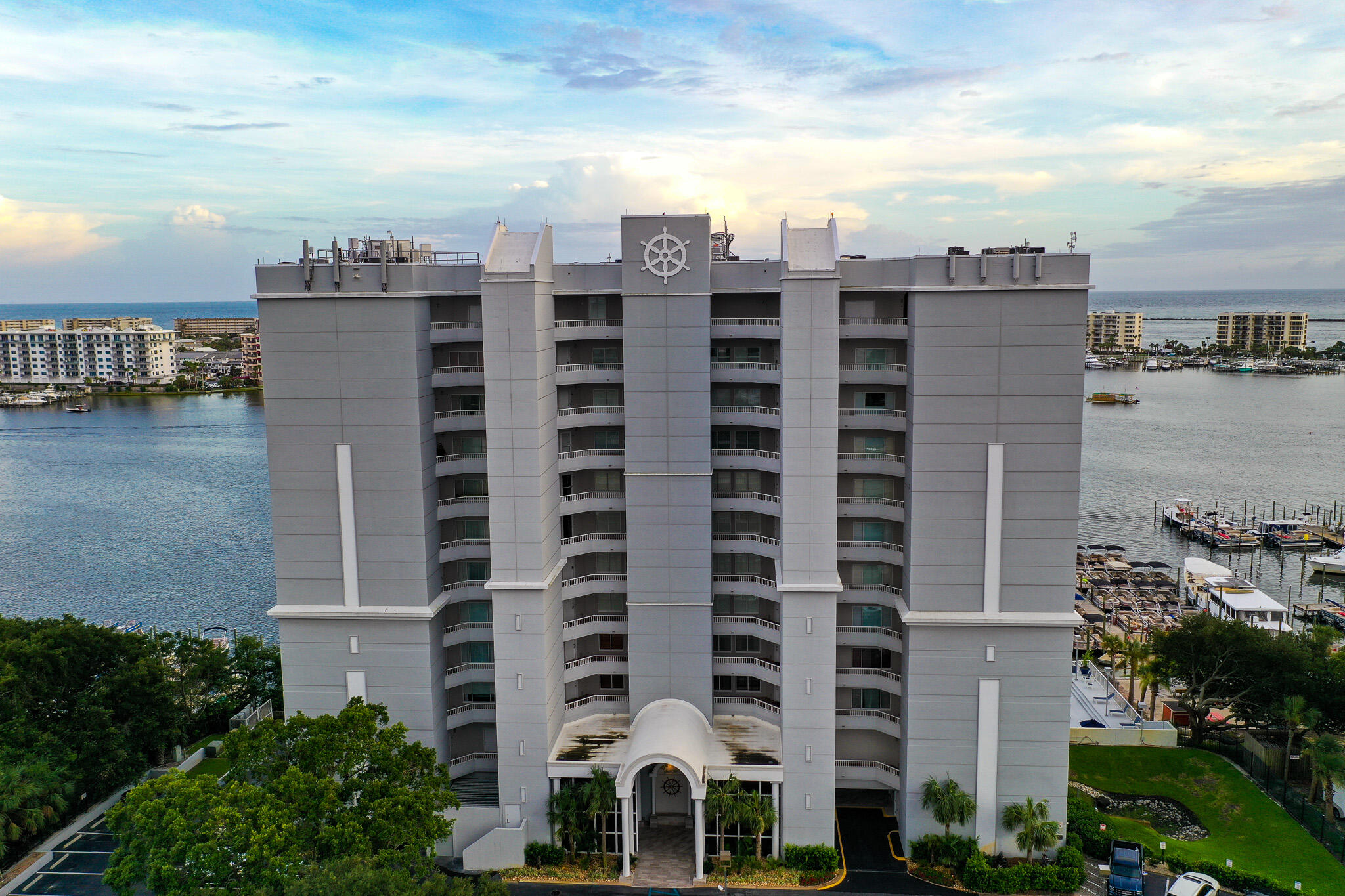 DESTIN YACHT CLUB - Residential Lease
