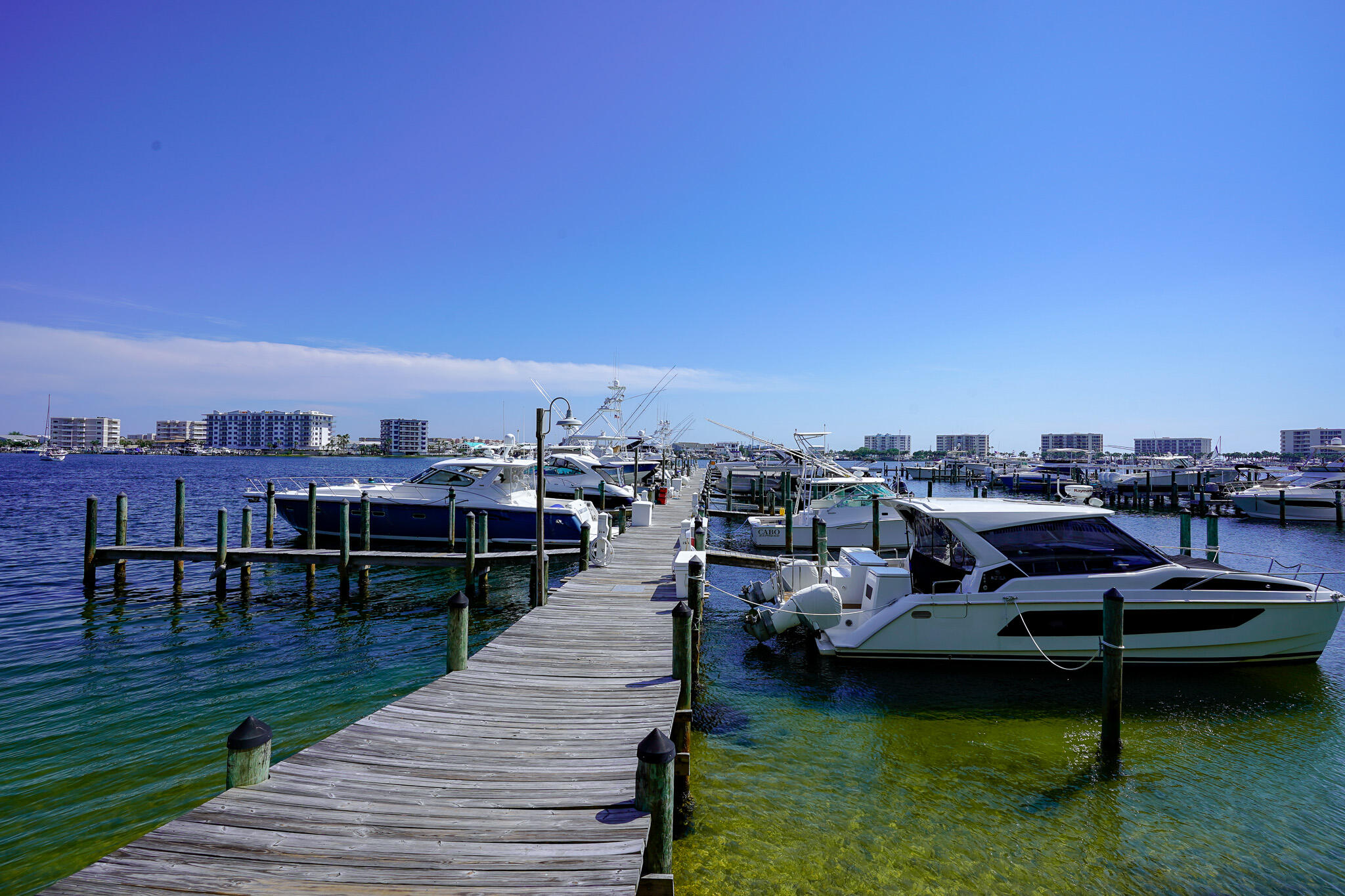 DESTIN YACHT CLUB - Residential Lease
