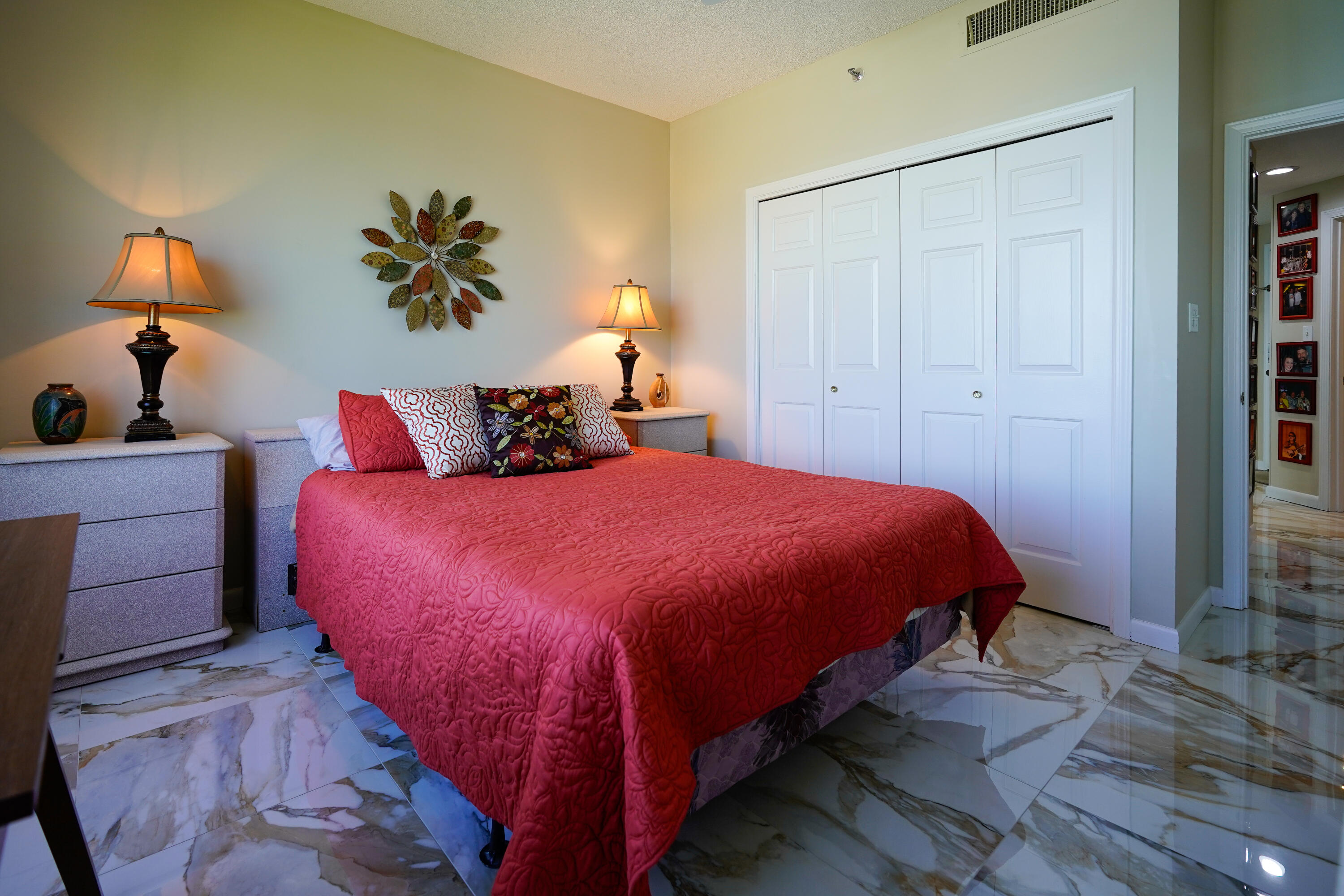 DESTIN YACHT CLUB - Residential Lease