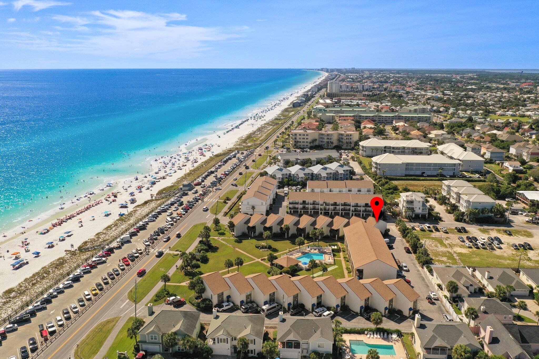 BLUE SURF TOWNHOMES - Residential