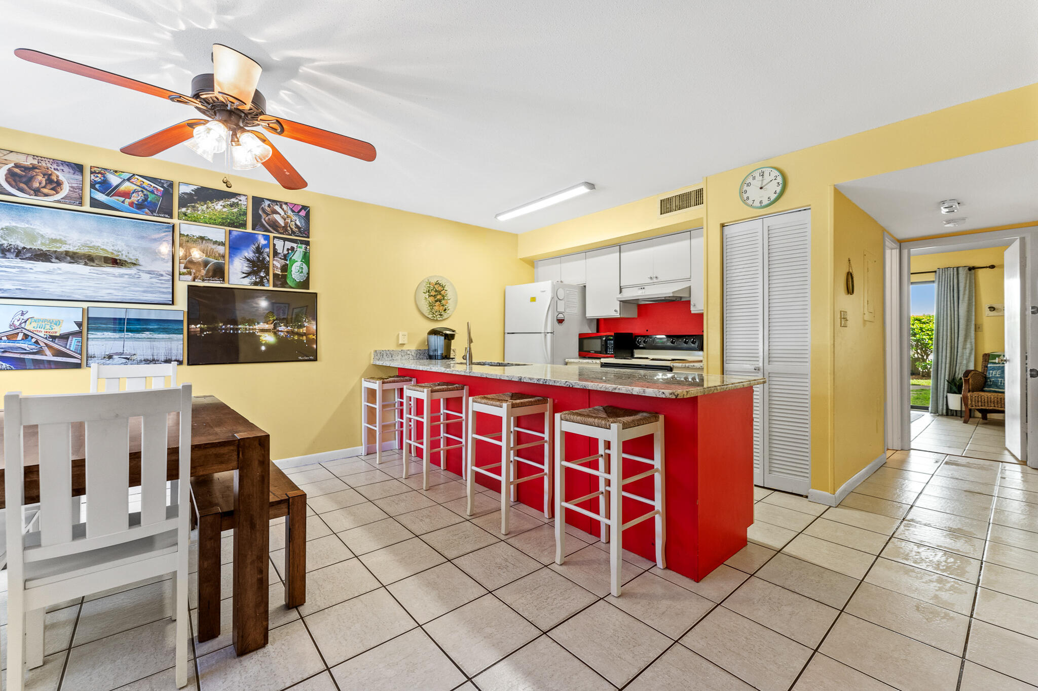 BLUE SURF TOWNHOMES - Residential