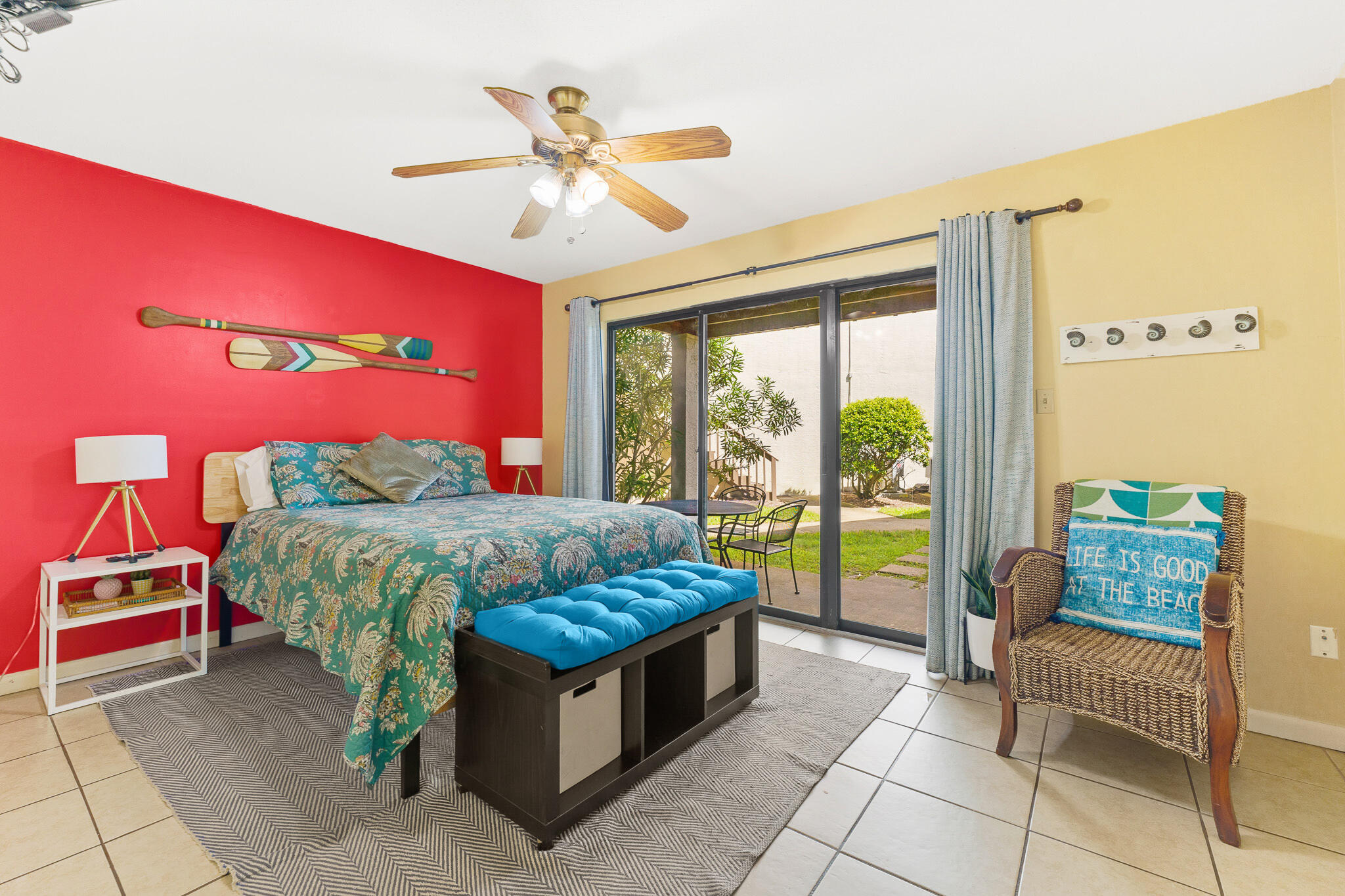 BLUE SURF TOWNHOMES - Residential