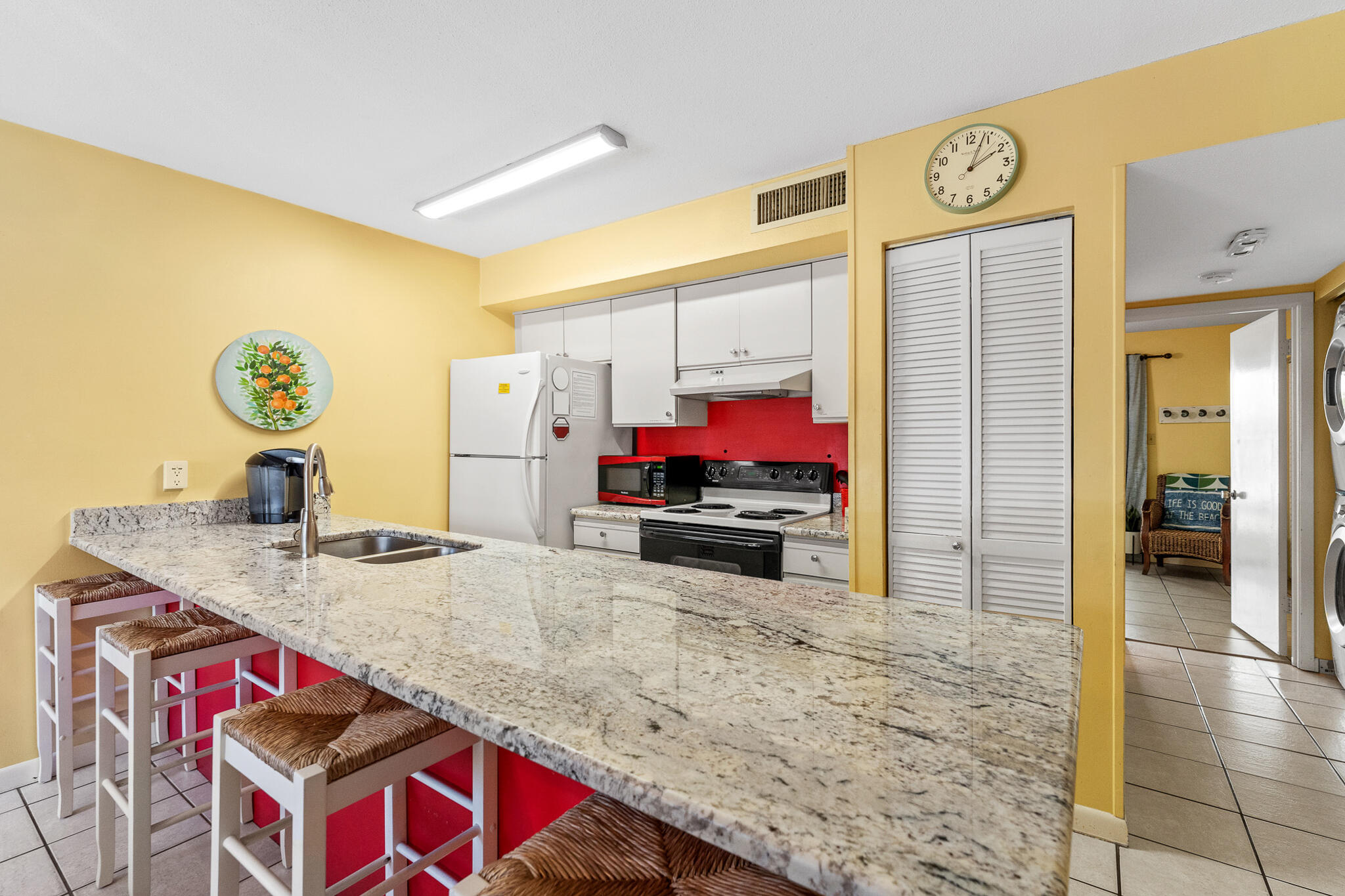 BLUE SURF TOWNHOMES - Residential