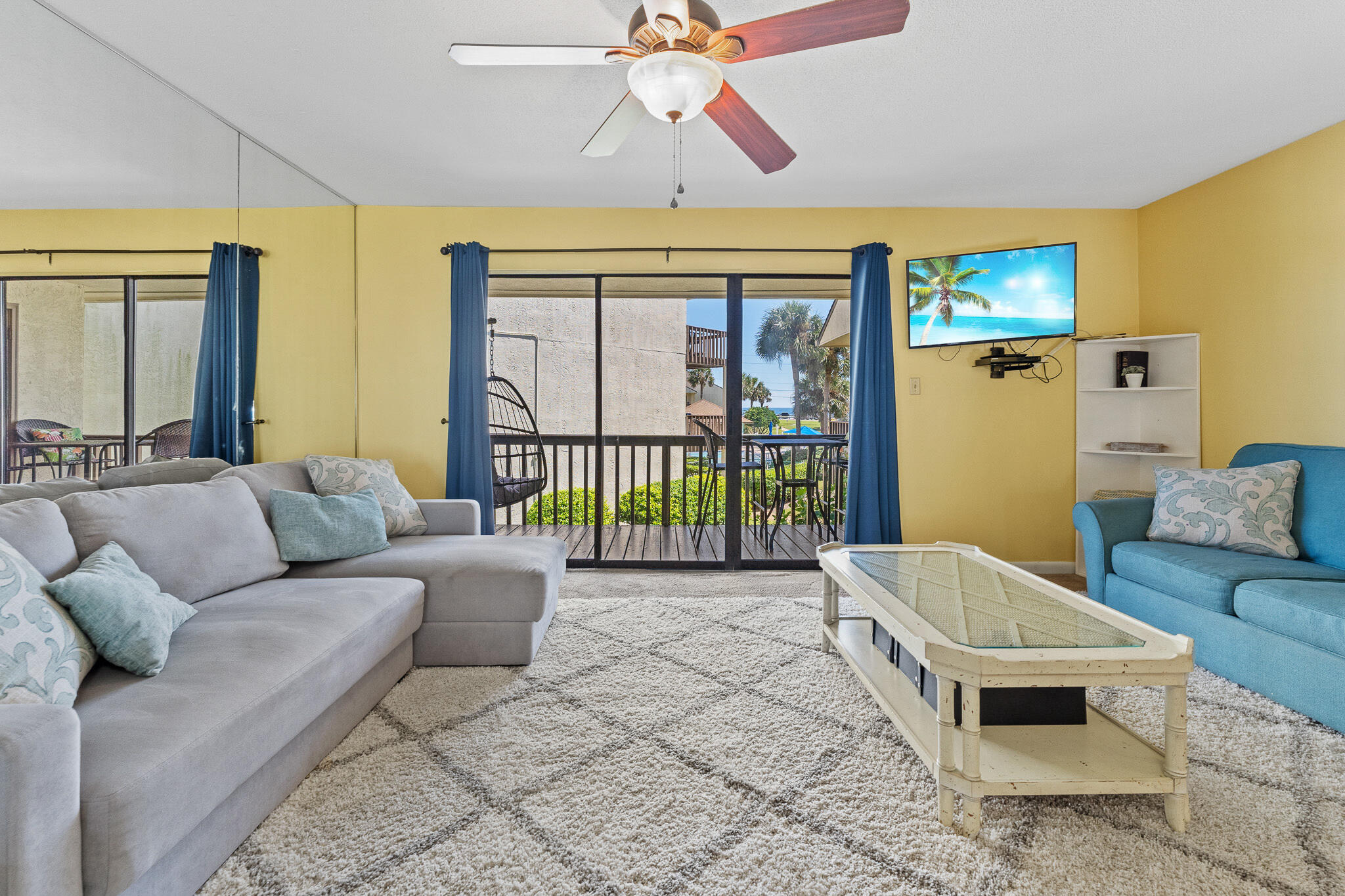 BLUE SURF TOWNHOMES - Residential