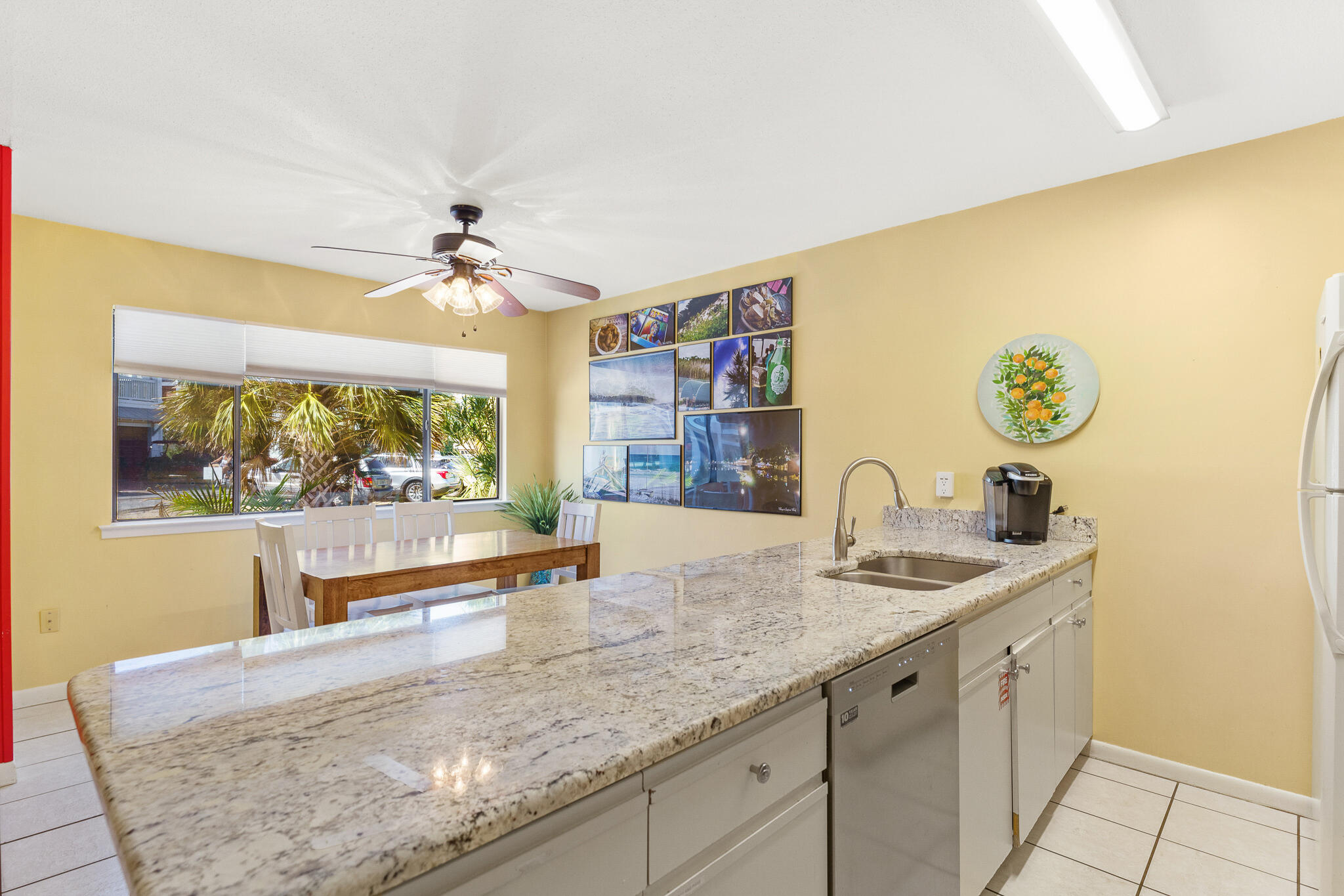 BLUE SURF TOWNHOMES - Residential