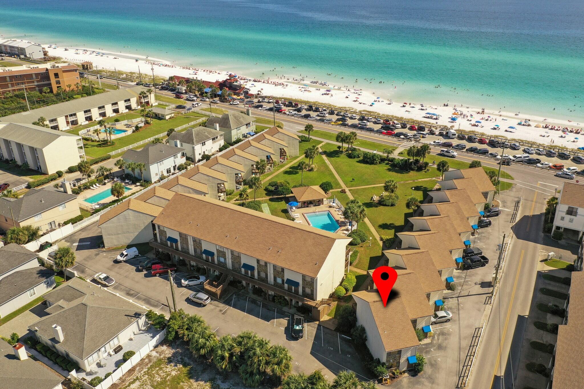 BLUE SURF TOWNHOMES - Residential