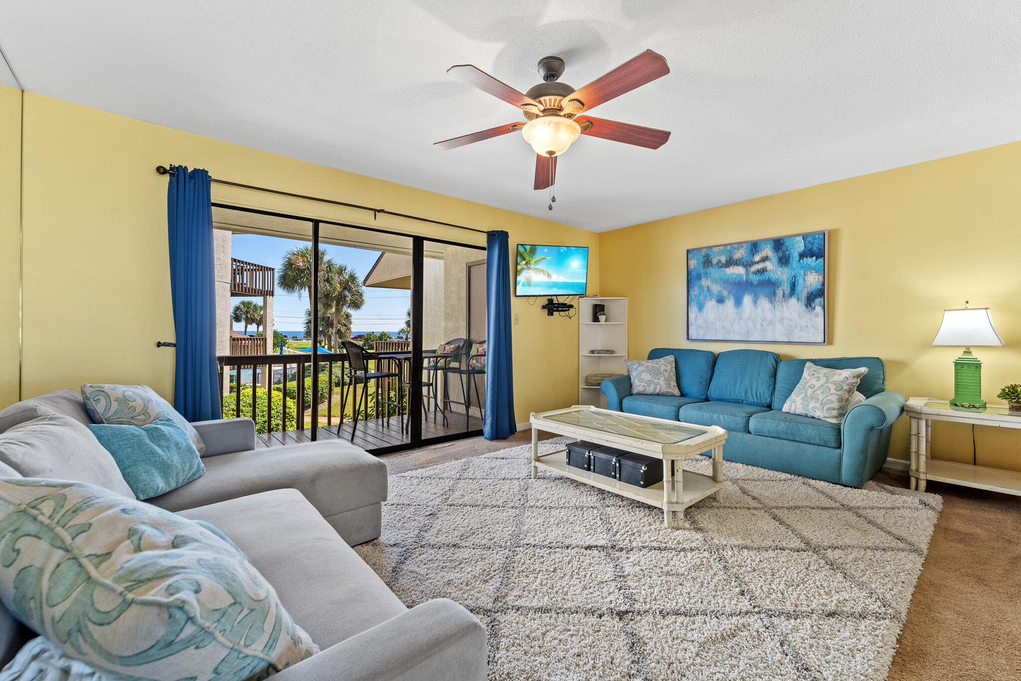 BLUE SURF TOWNHOMES - Residential
