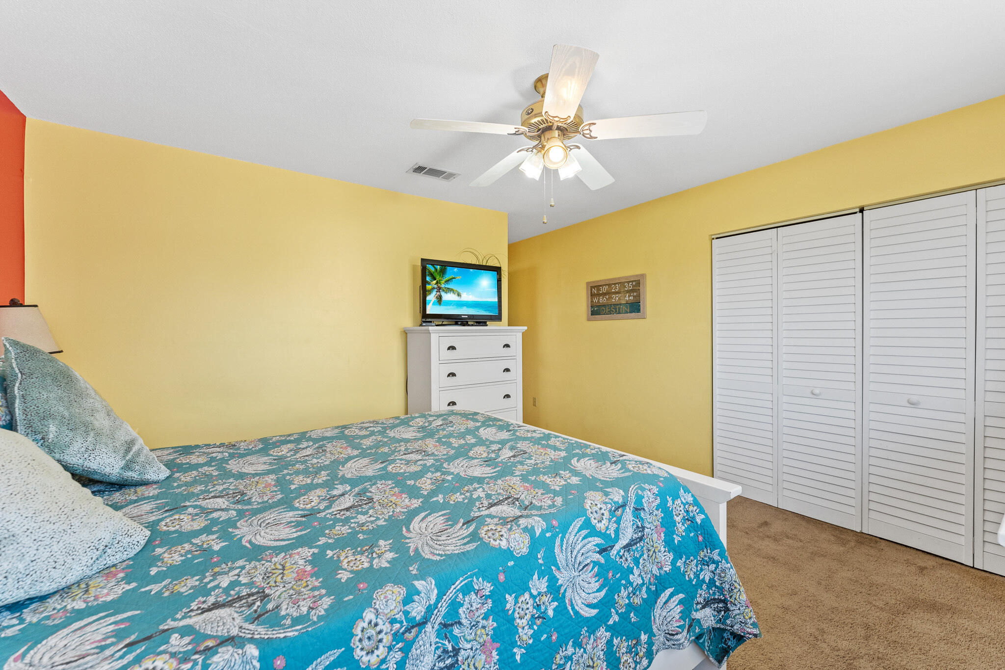 BLUE SURF TOWNHOMES - Residential