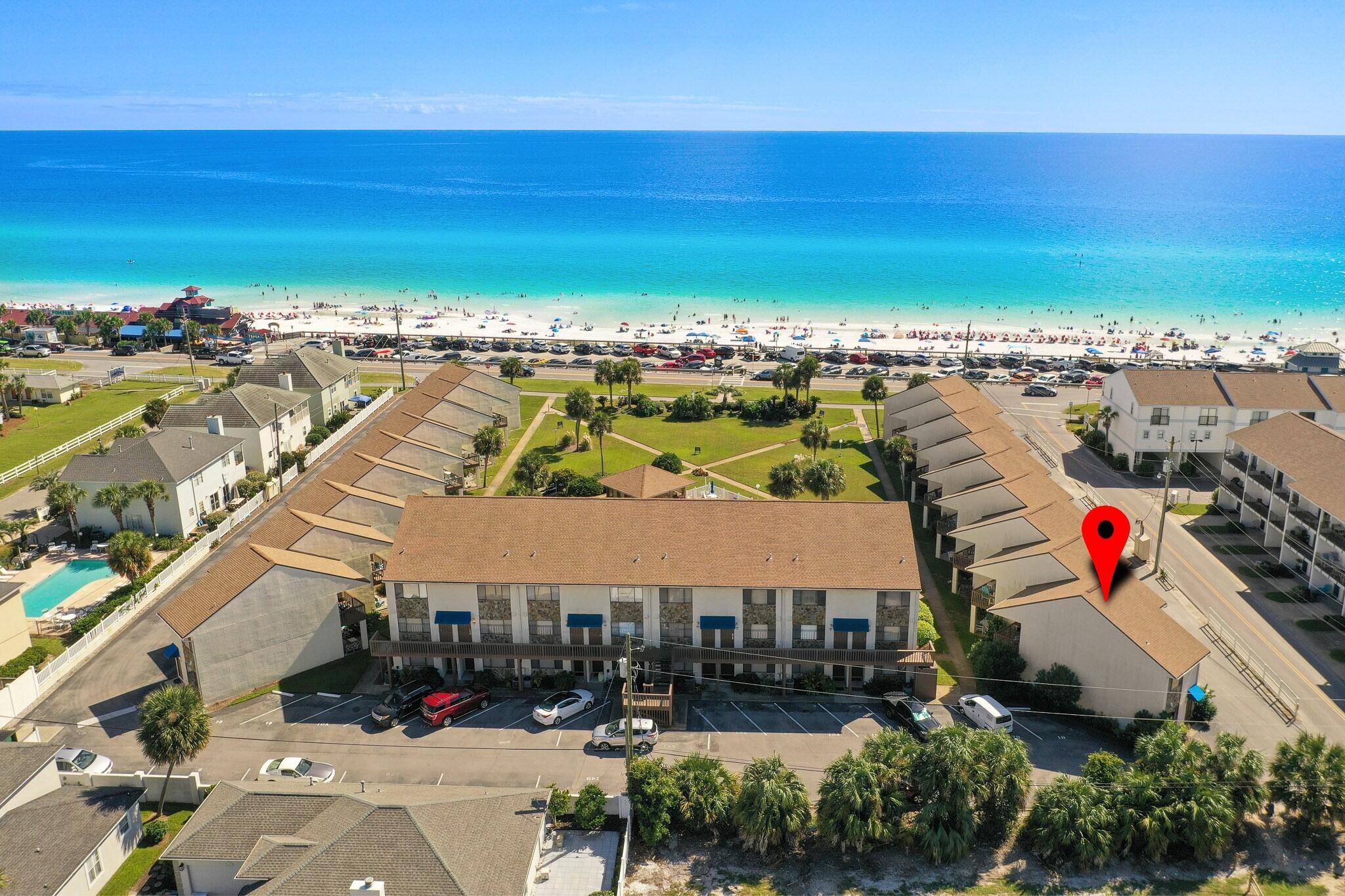 BLUE SURF TOWNHOMES - Residential