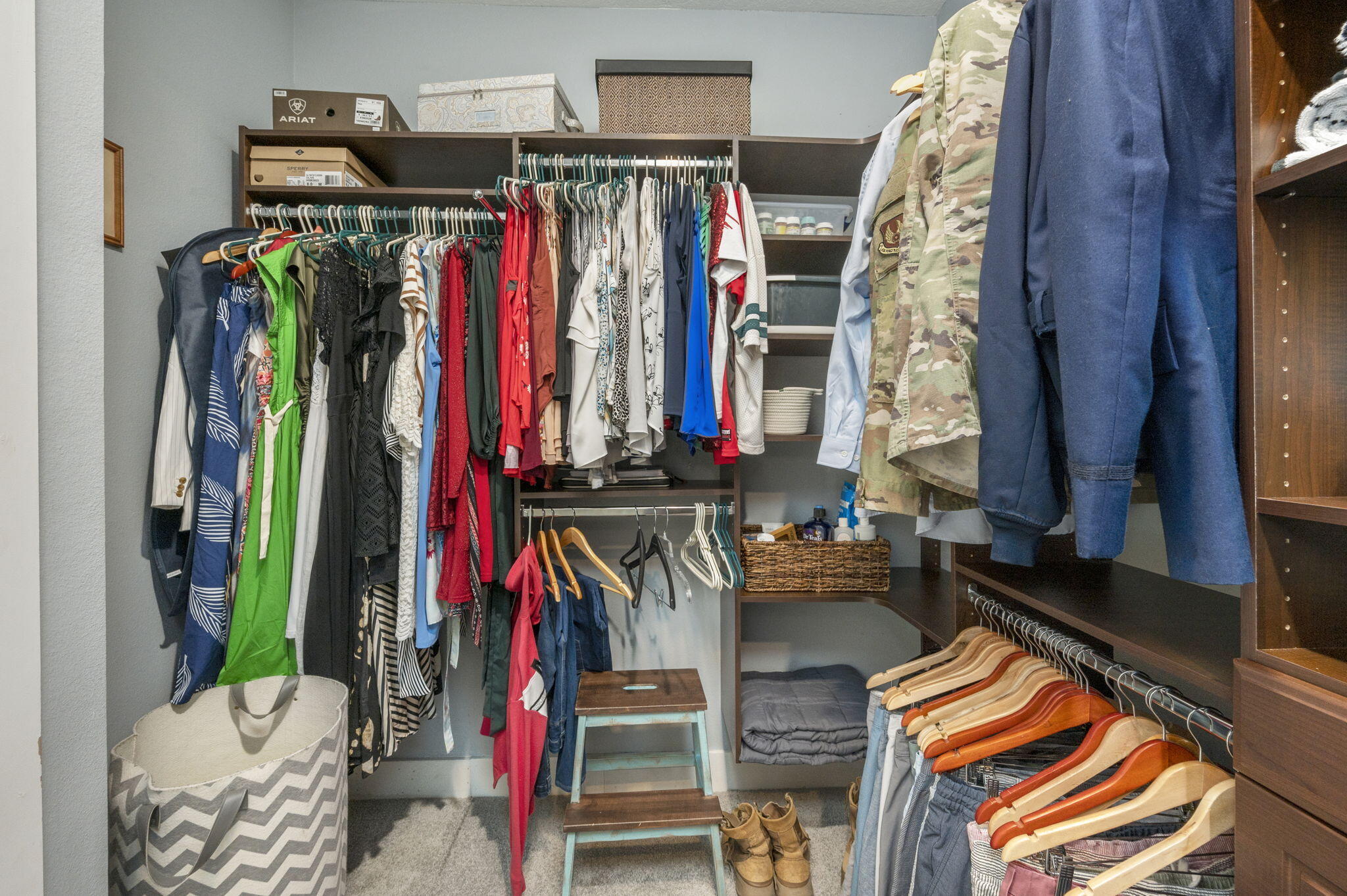 WATER'S EDGE - Residential