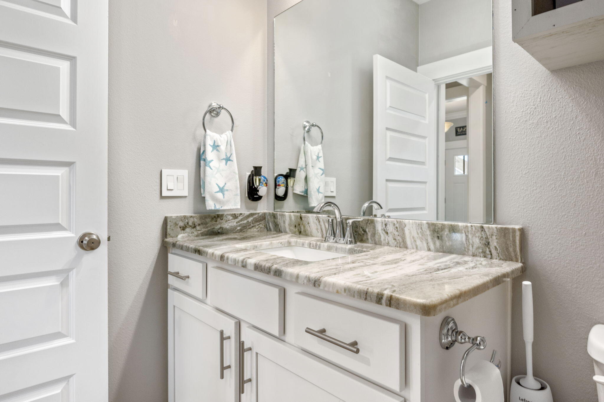 WATER'S EDGE - Residential