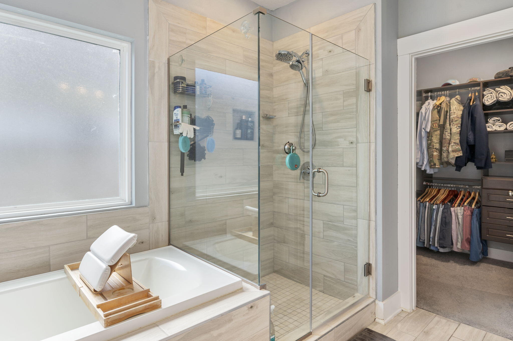 WATER'S EDGE - Residential