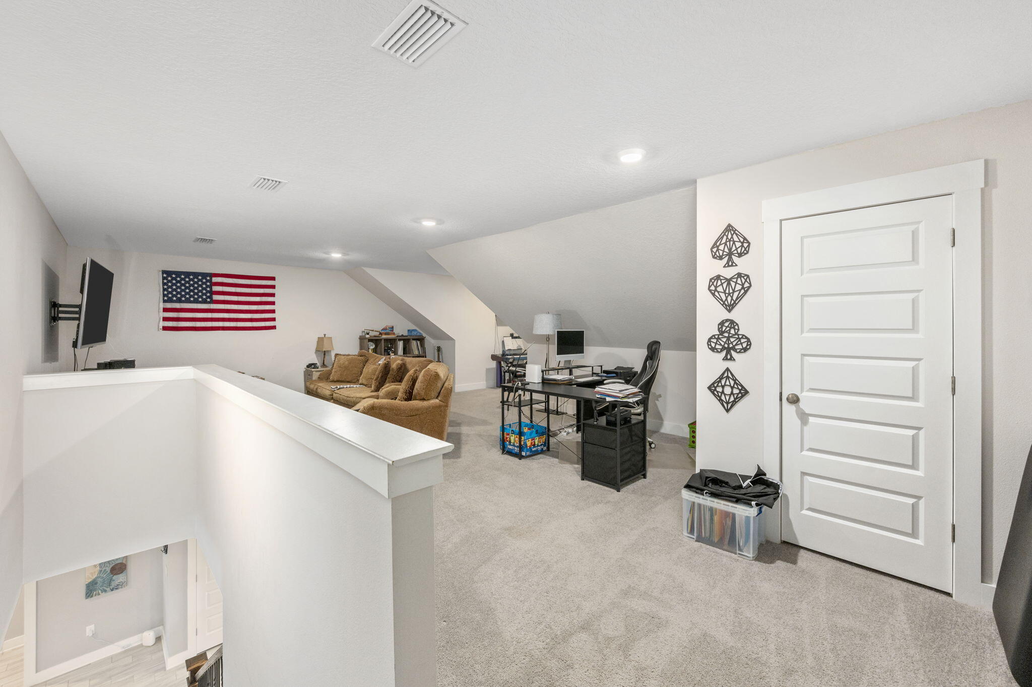 WATER'S EDGE - Residential