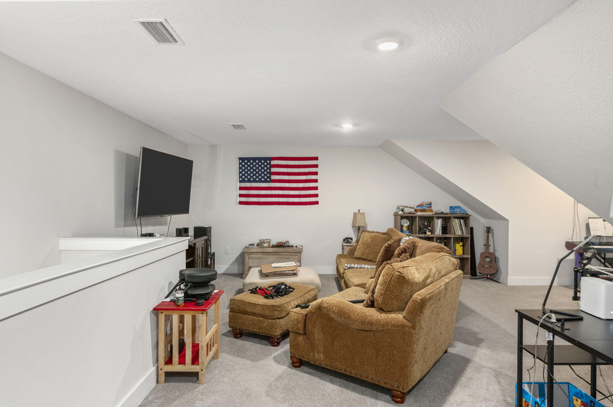 WATER'S EDGE - Residential