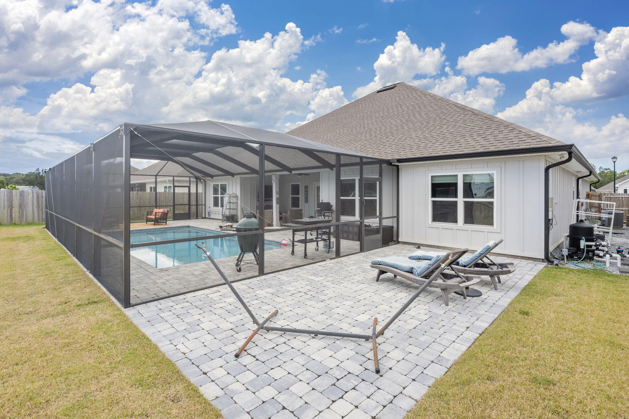 WATER'S EDGE - Residential