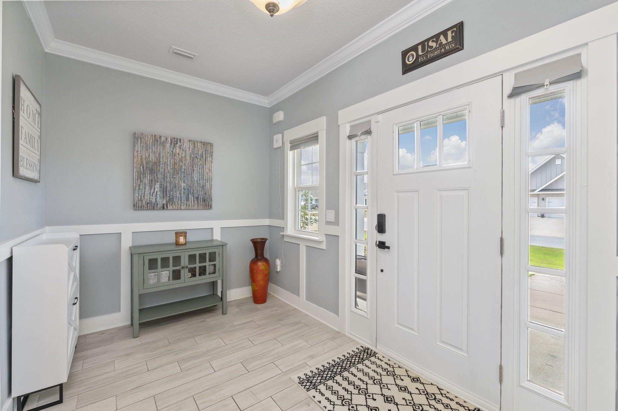 WATER'S EDGE - Residential