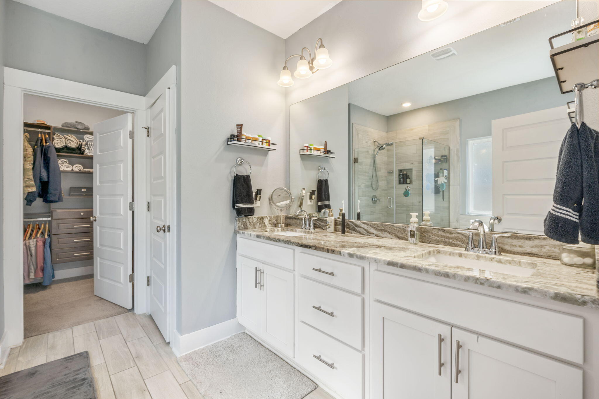 WATER'S EDGE - Residential