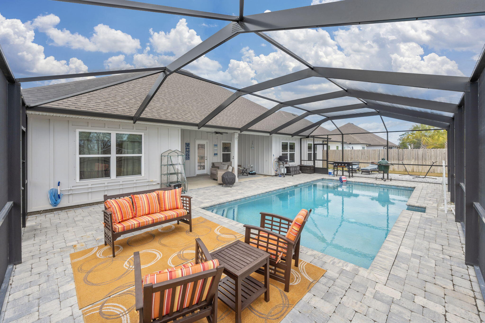 WATER'S EDGE - Residential