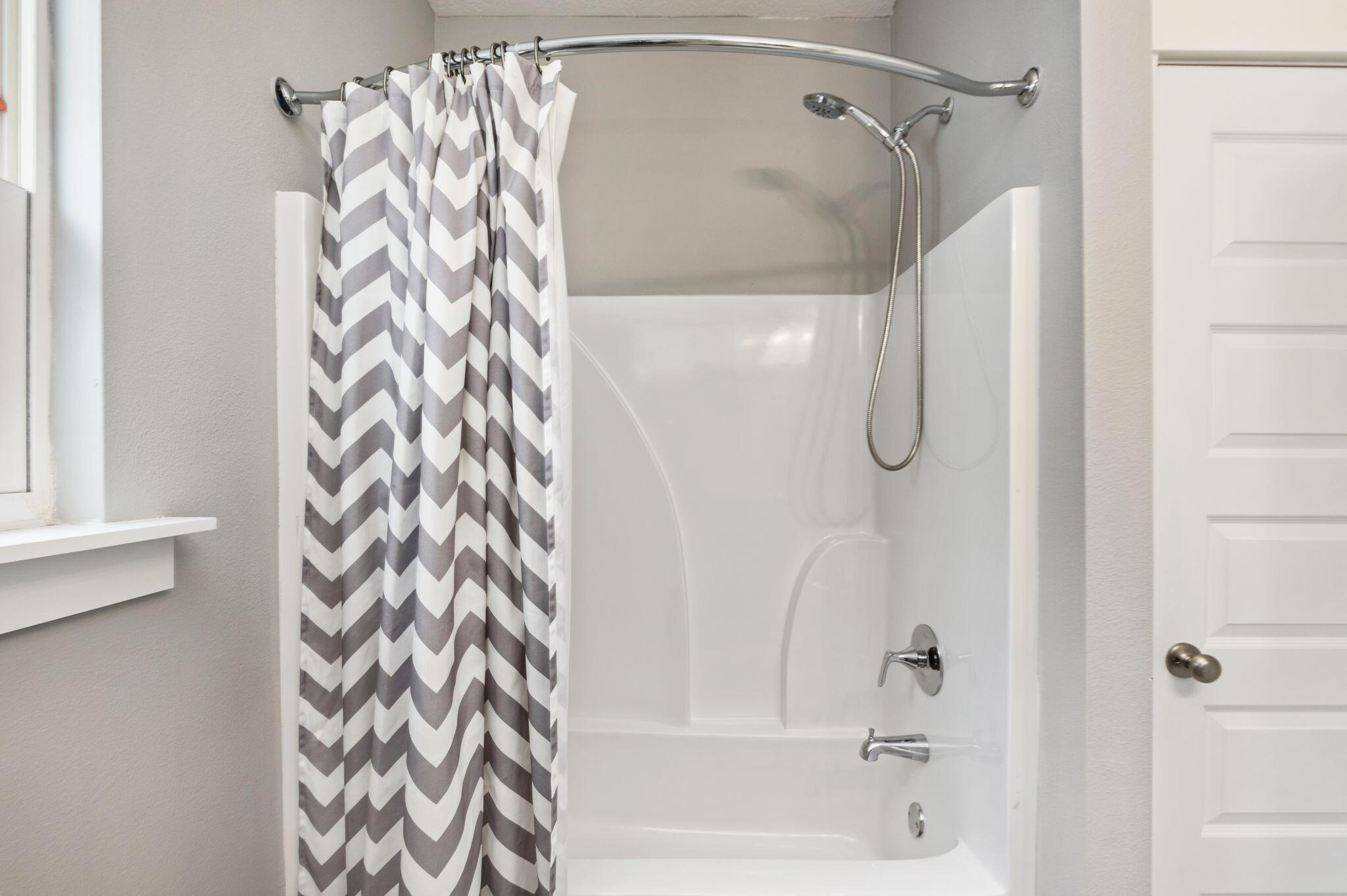 WATER'S EDGE - Residential