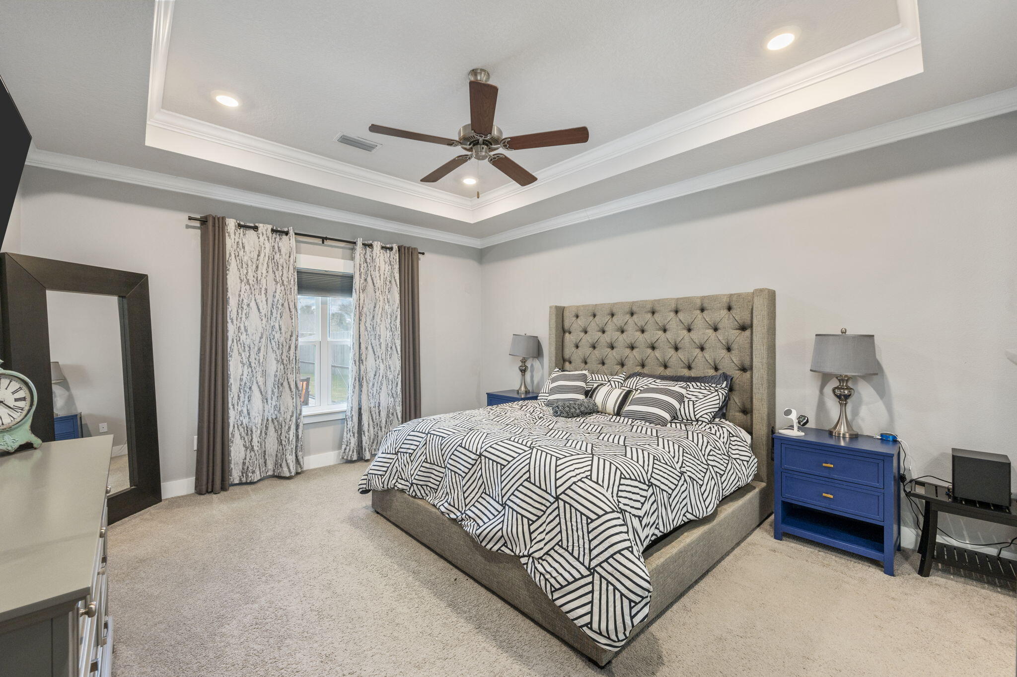 WATER'S EDGE - Residential