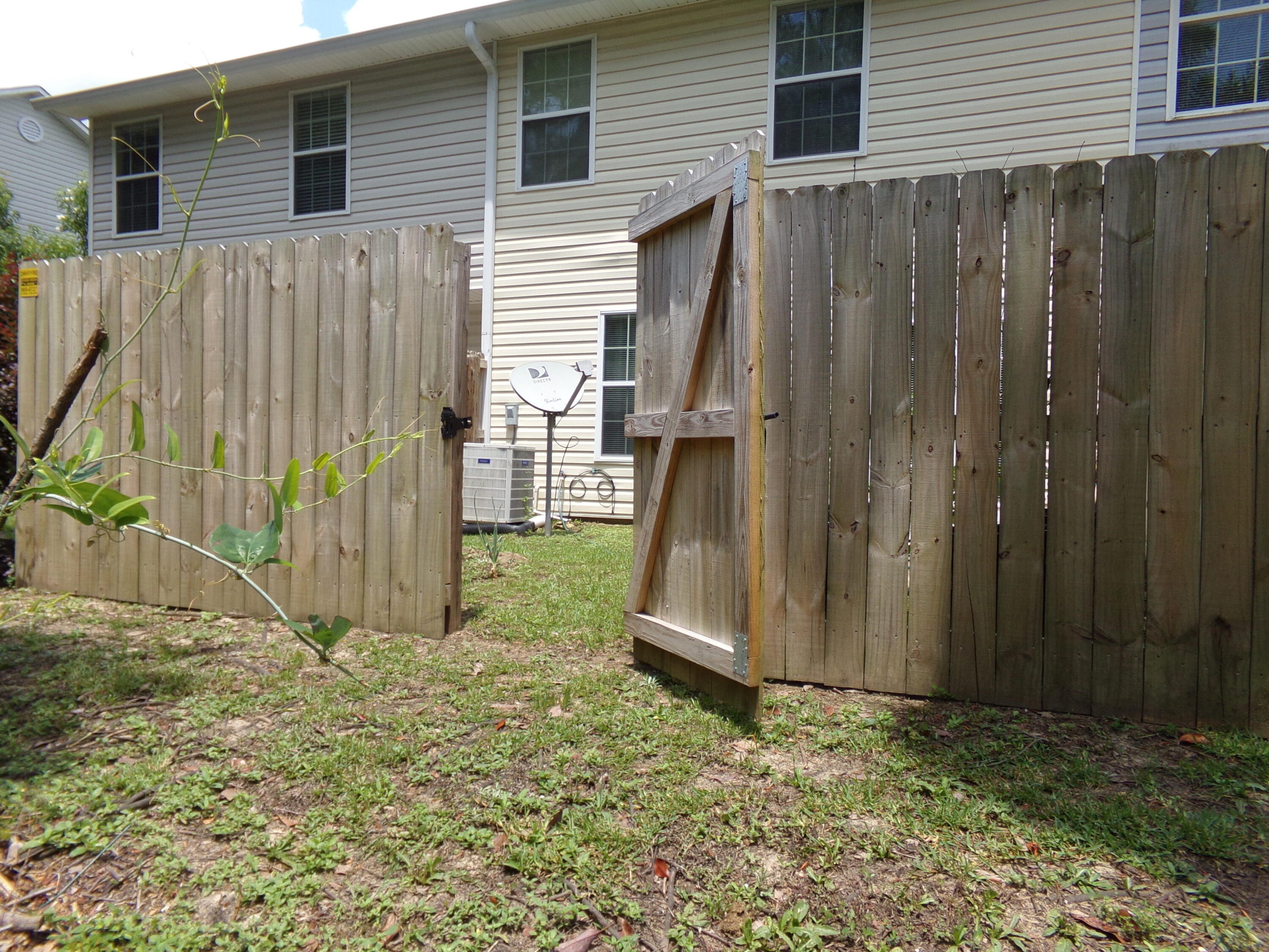 ROLLING PINES - Residential